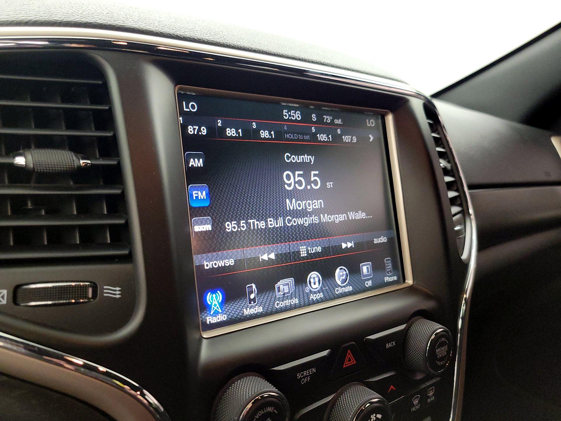 Thumbnail: 2015 Jeep Grand Cherokee - 15