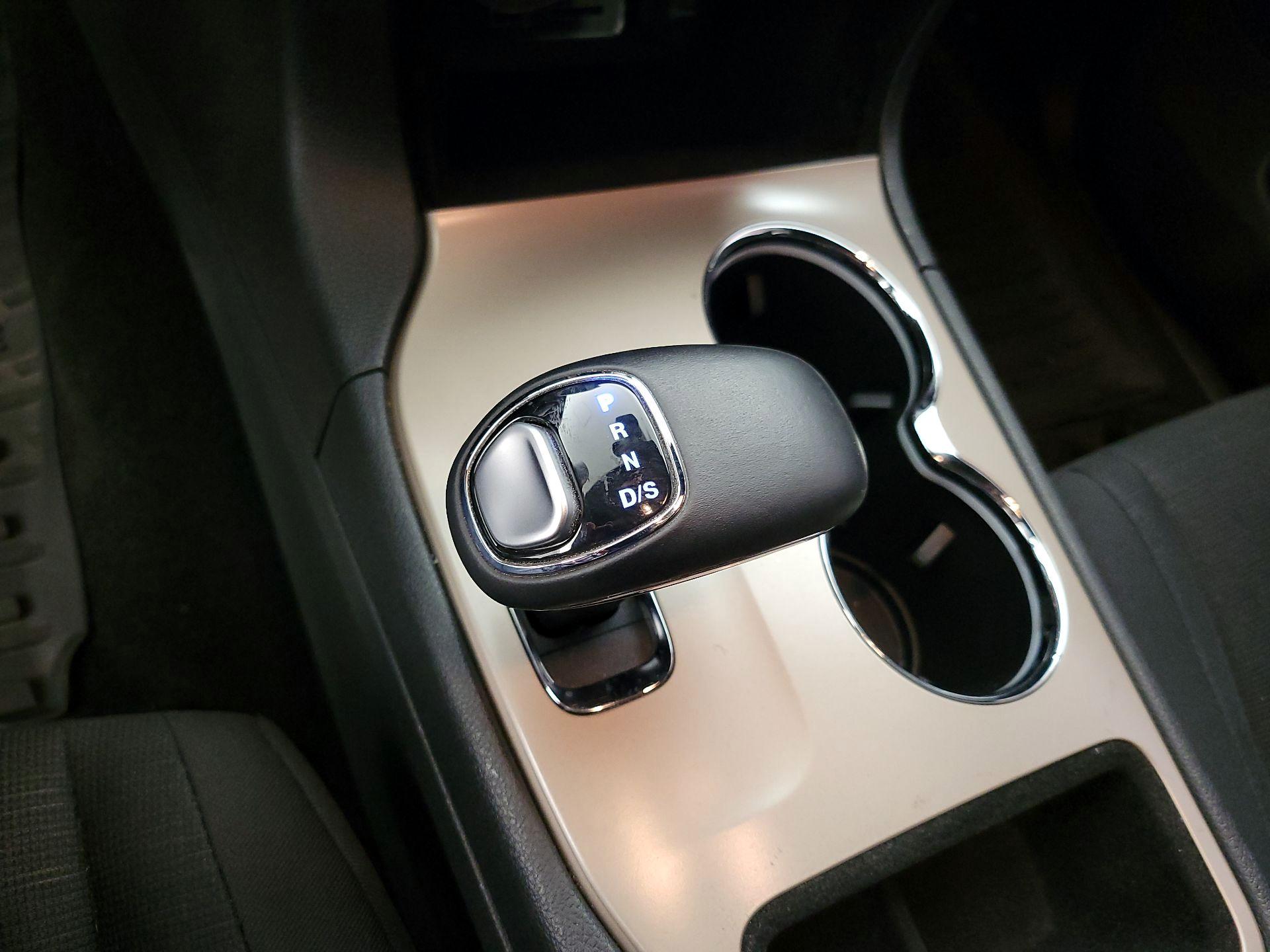 Thumbnail: 2015 Jeep Grand Cherokee - 17