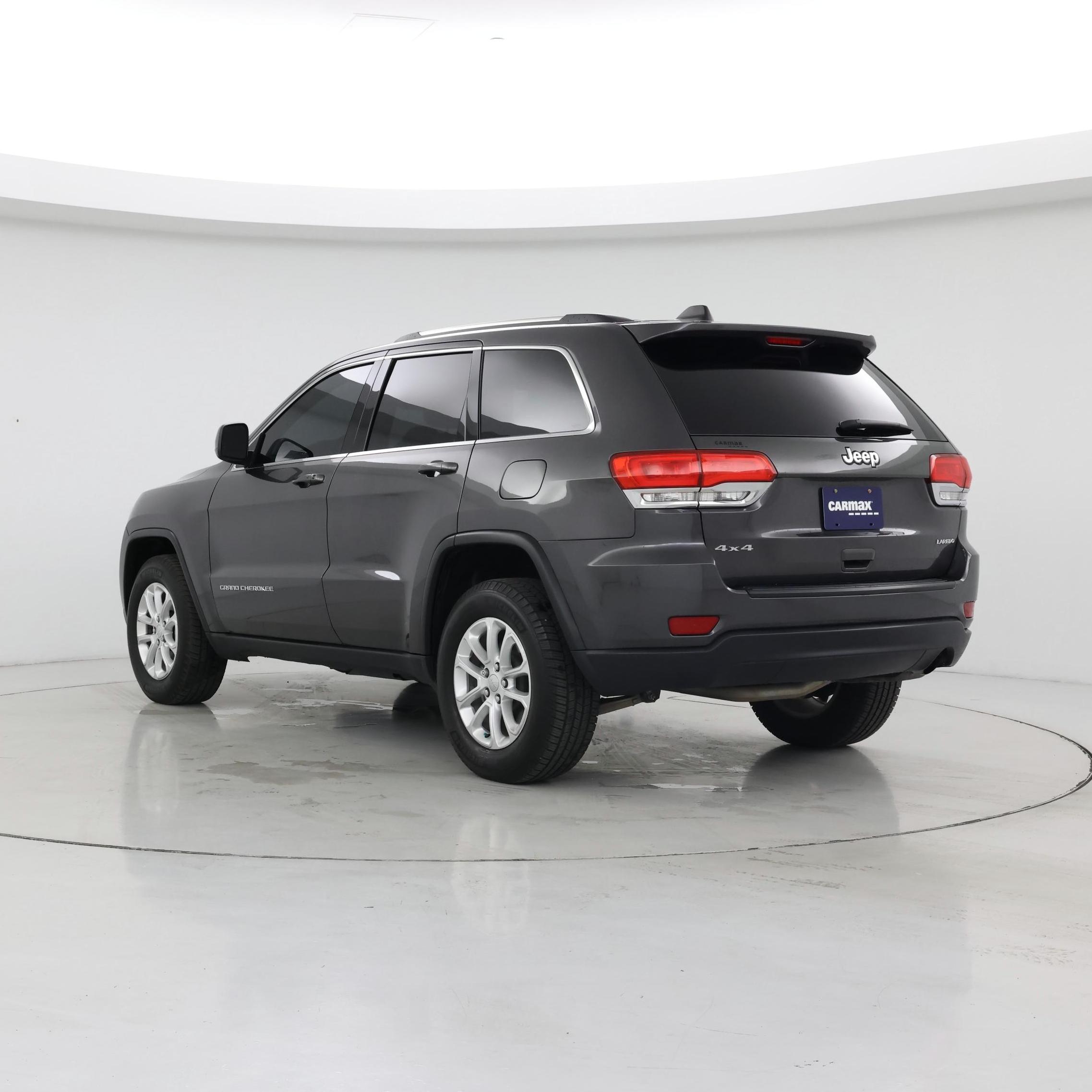 Thumbnail: 2015 Jeep Grand Cherokee - 2
