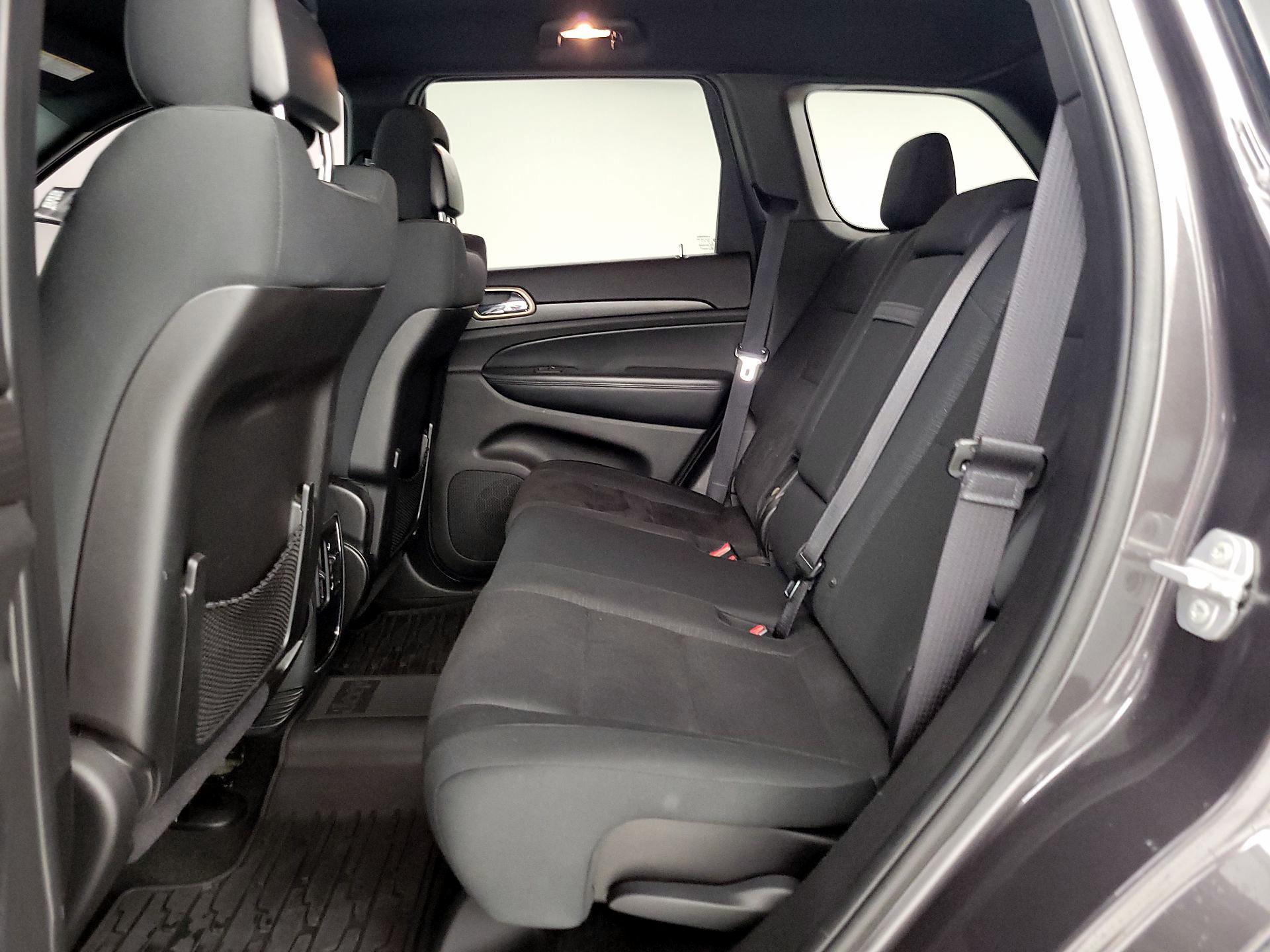 Thumbnail: 2015 Jeep Grand Cherokee - 19