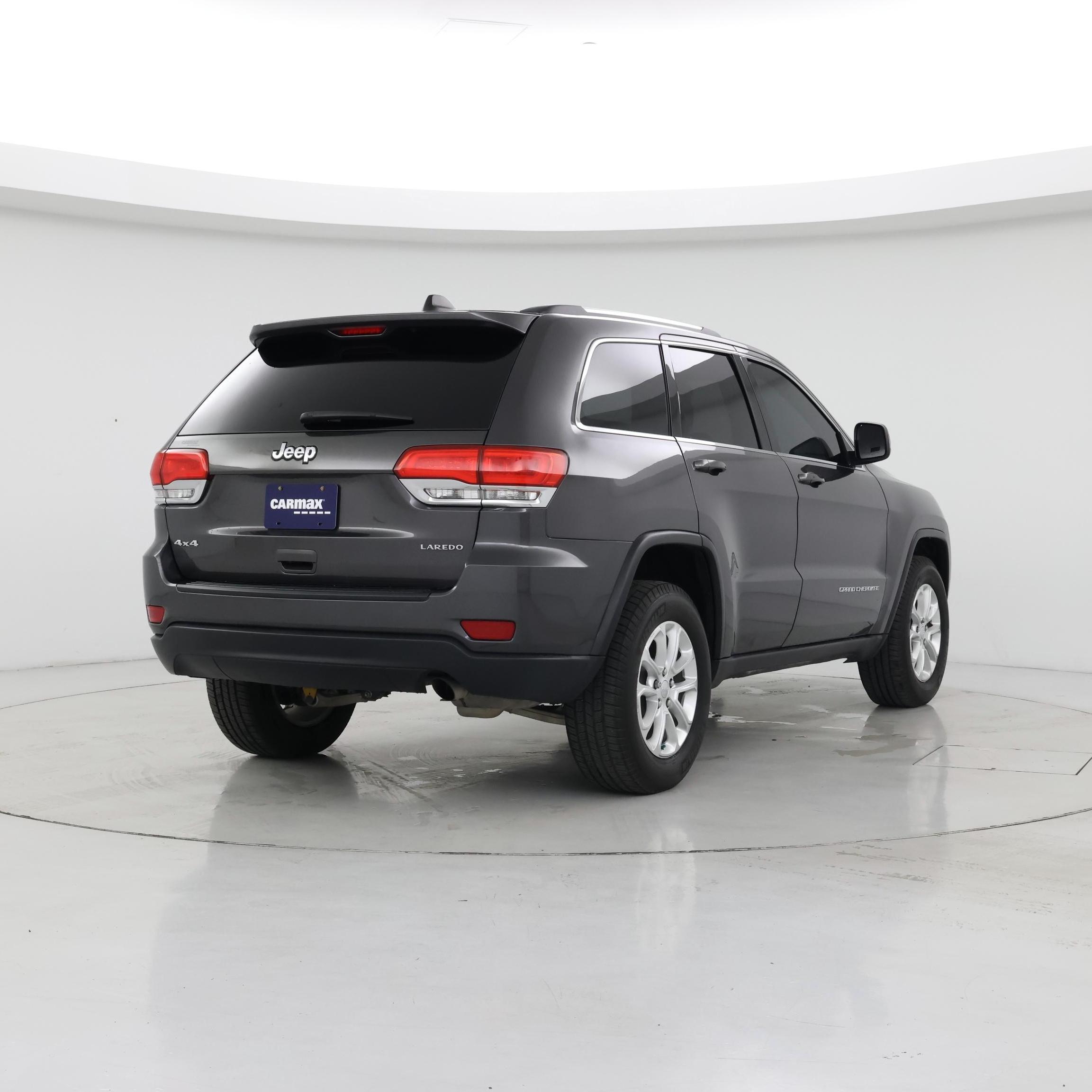 Thumbnail: 2015 Jeep Grand Cherokee - 8