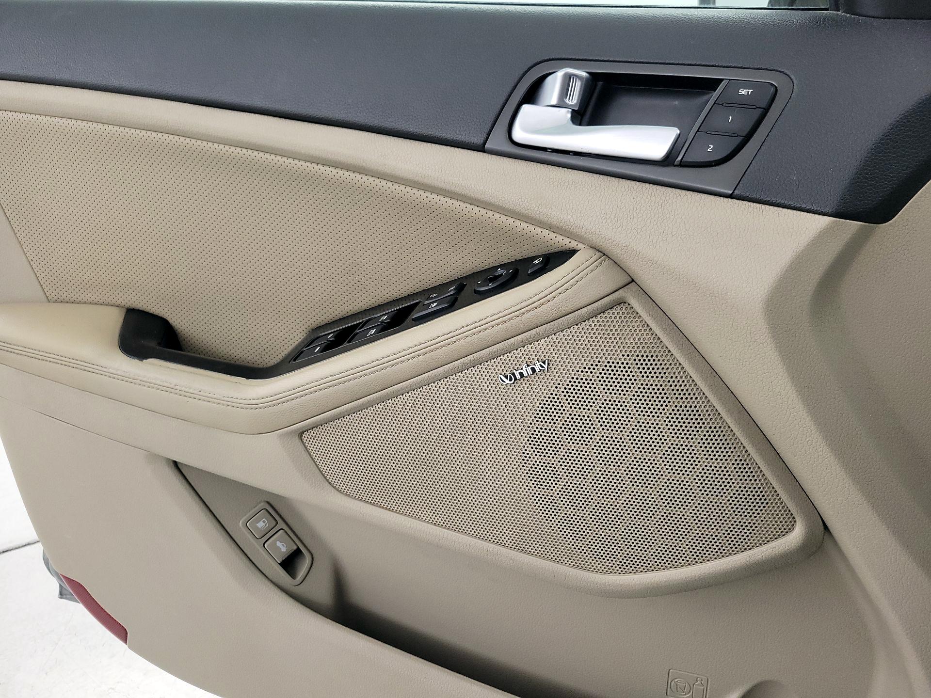 Thumbnail: 2015 Kia Optima - 12