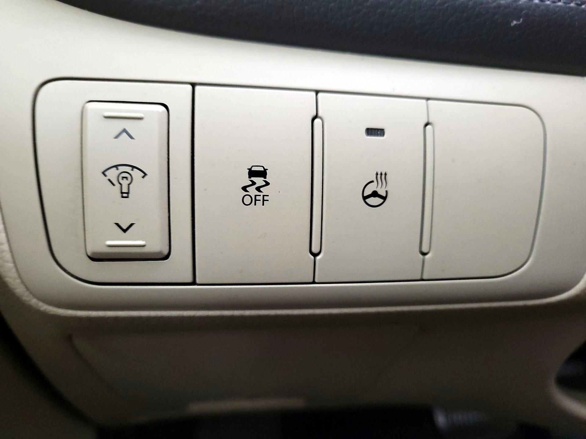 Thumbnail: 2015 Kia Optima - 13