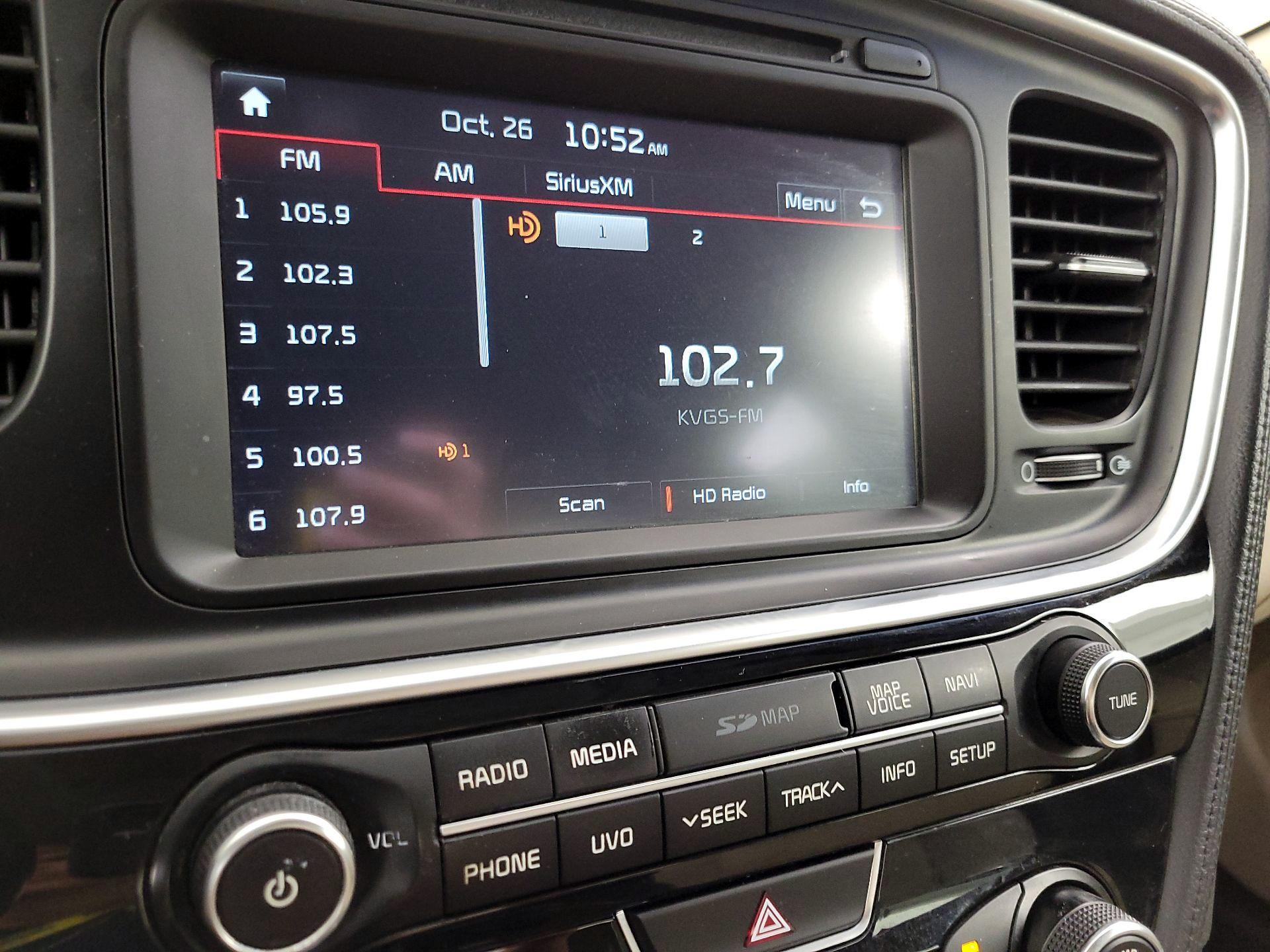 Thumbnail: 2015 Kia Optima - 16