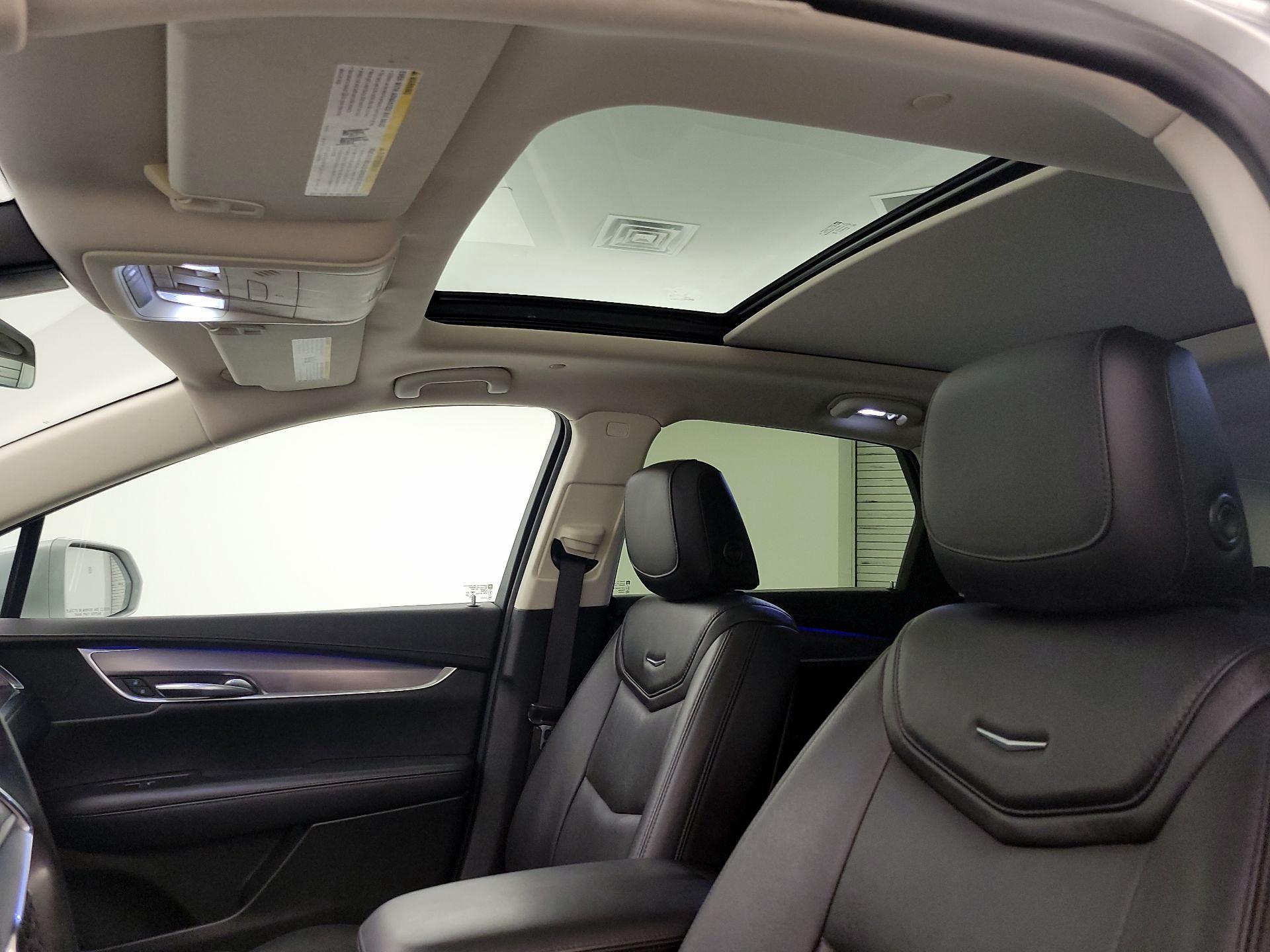 Thumbnail: 2019 Cadillac XT5 - 19