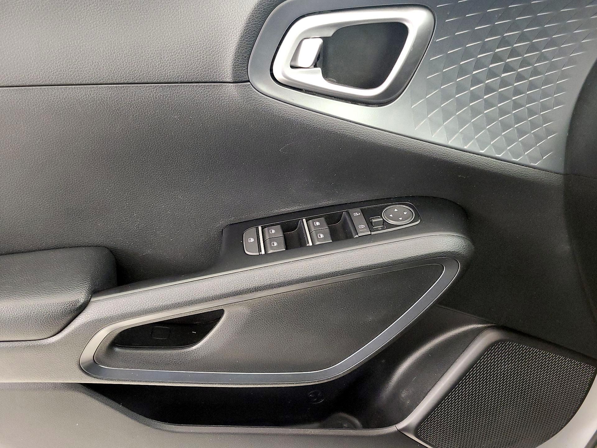 Thumbnail: 2020 Kia Soul - 12