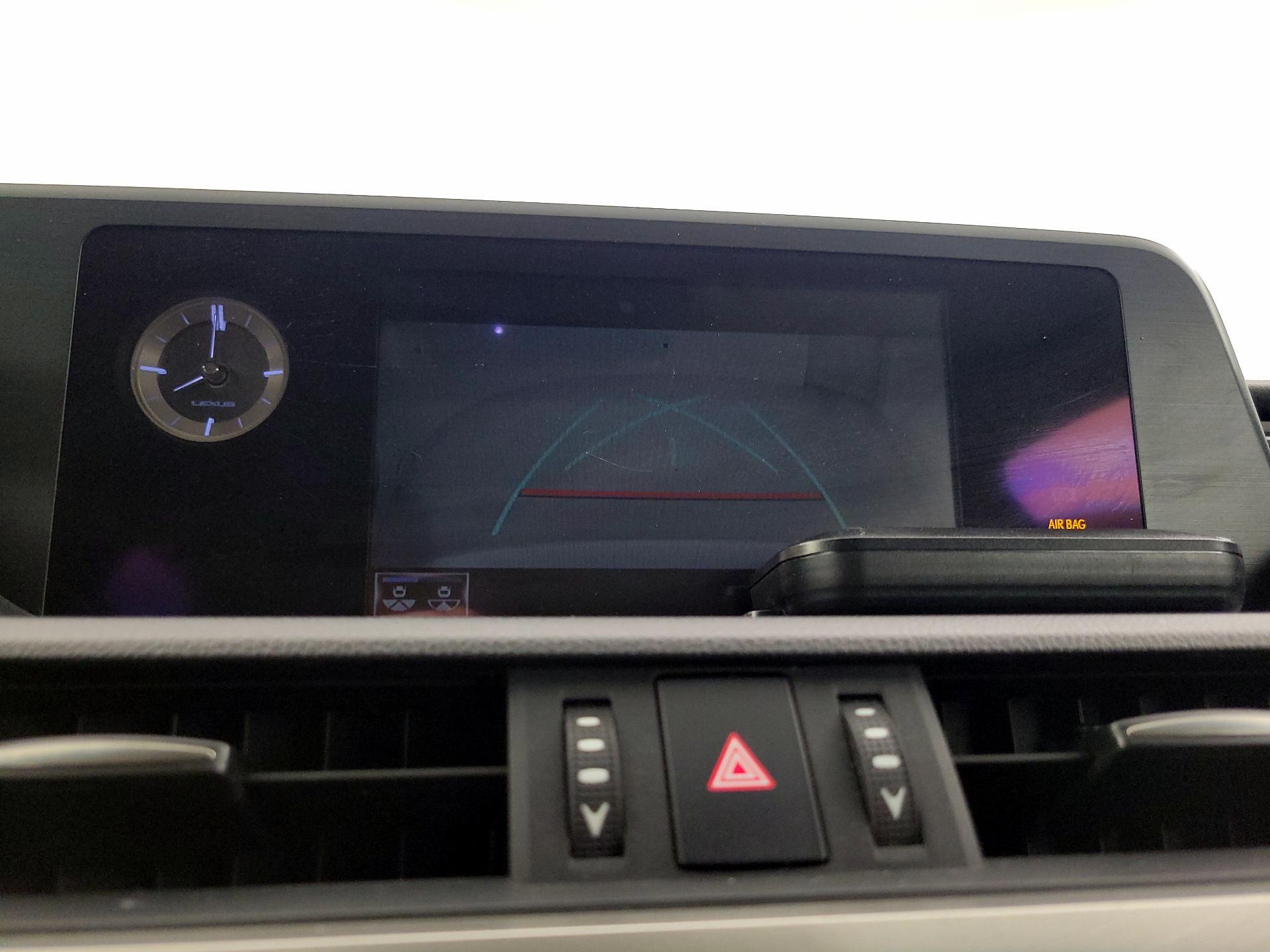 Thumbnail: 2021 Lexus ES - 14