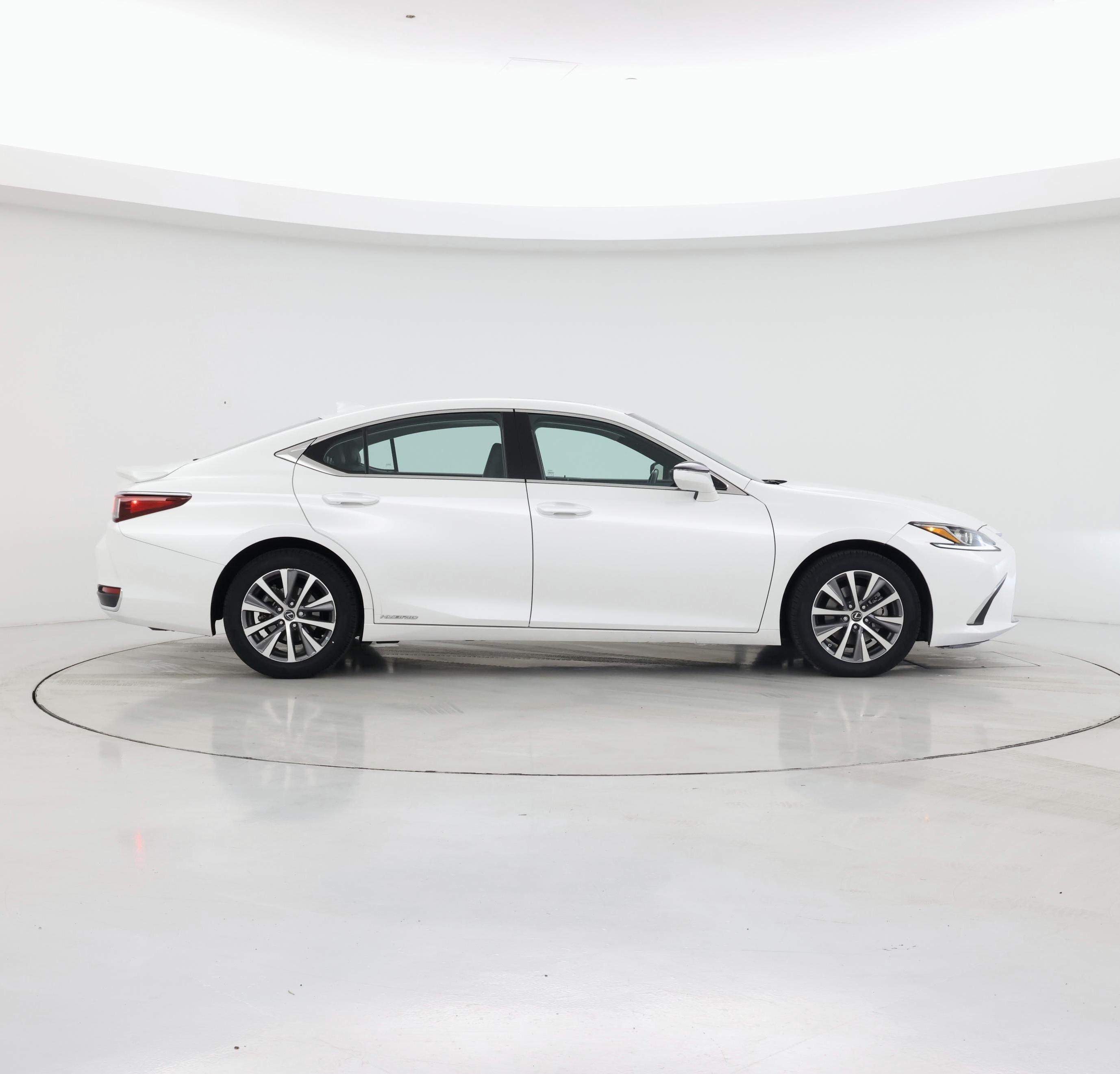 Thumbnail: 2021 Lexus ES - 7