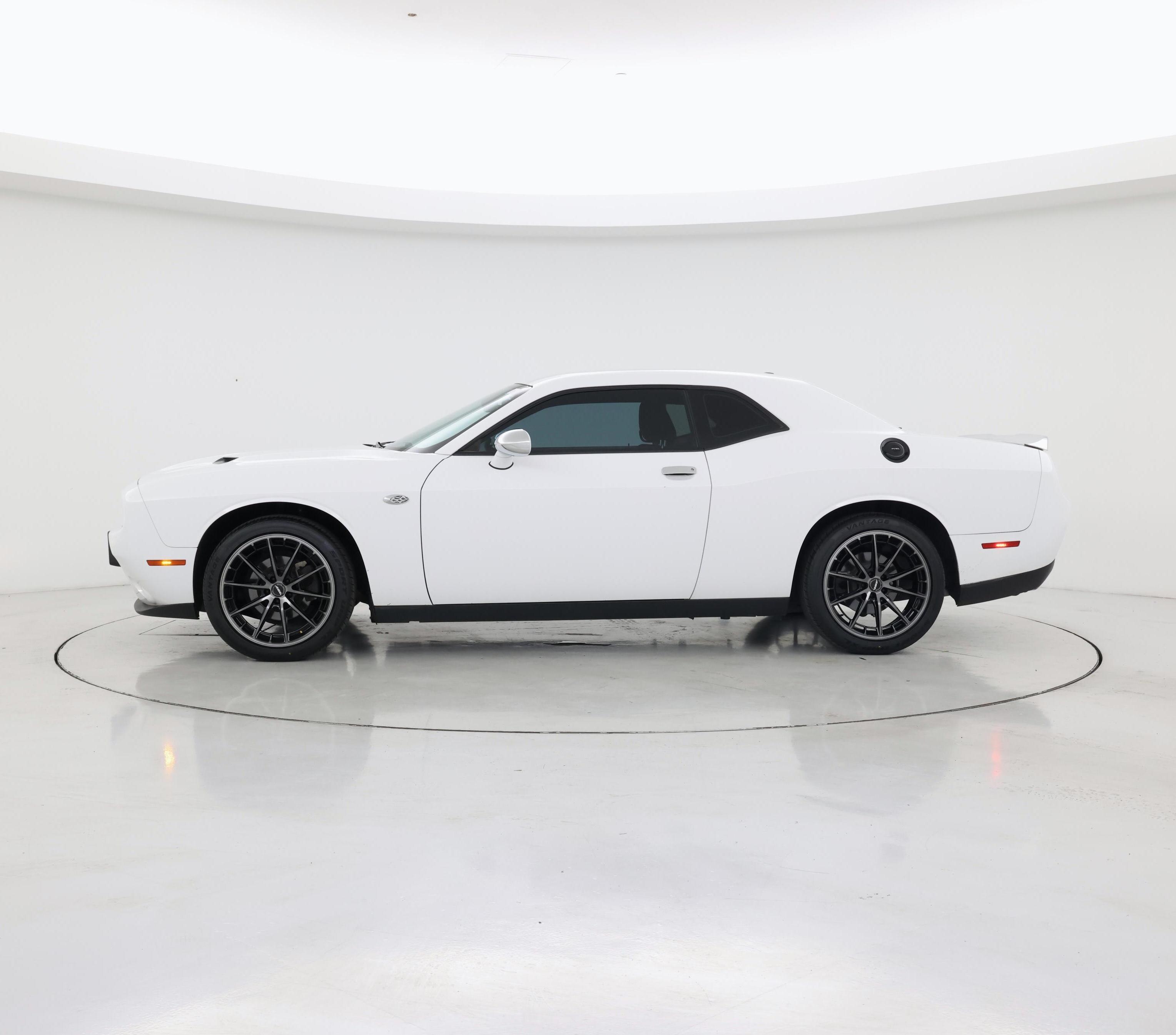Thumbnail: 2020 Dodge Challenger - 3