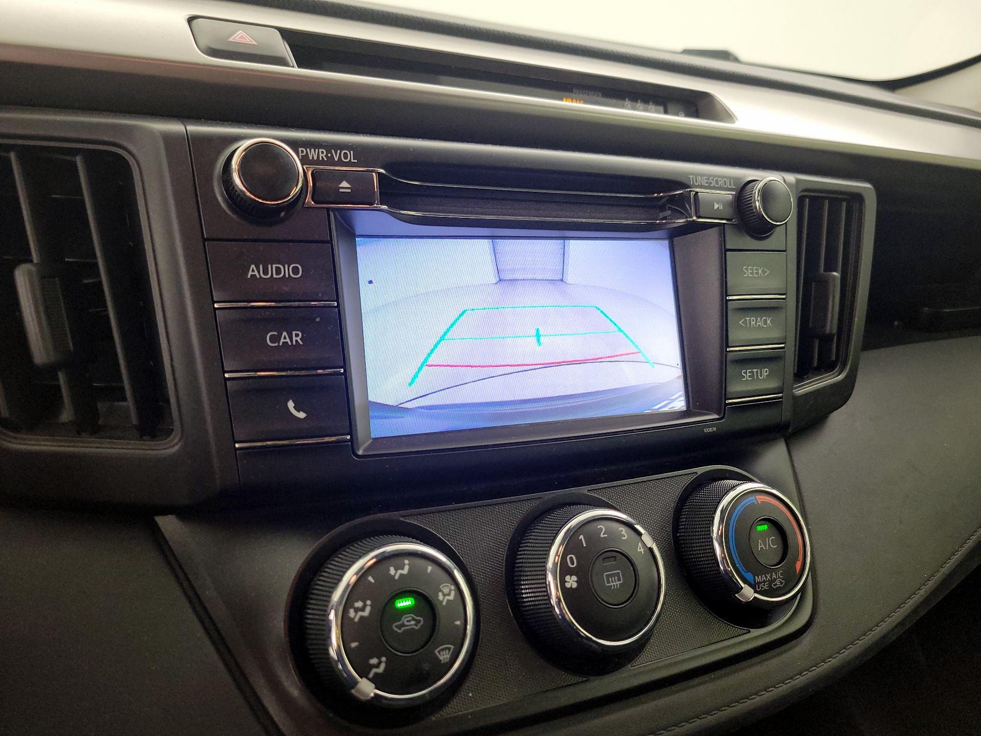 Thumbnail: 2018 Toyota RAV4 - 14