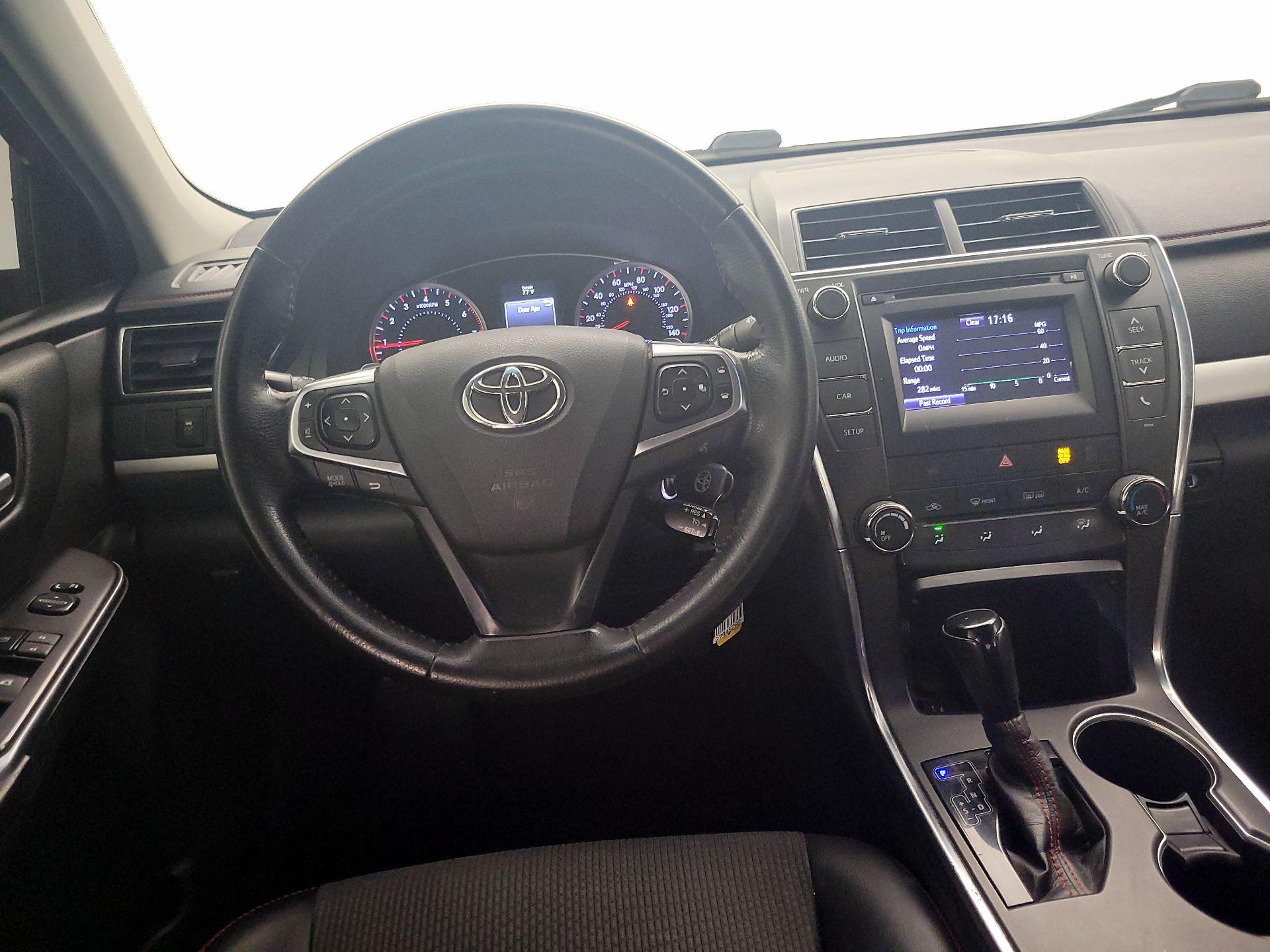 Thumbnail: 2017 Toyota Camry - 10