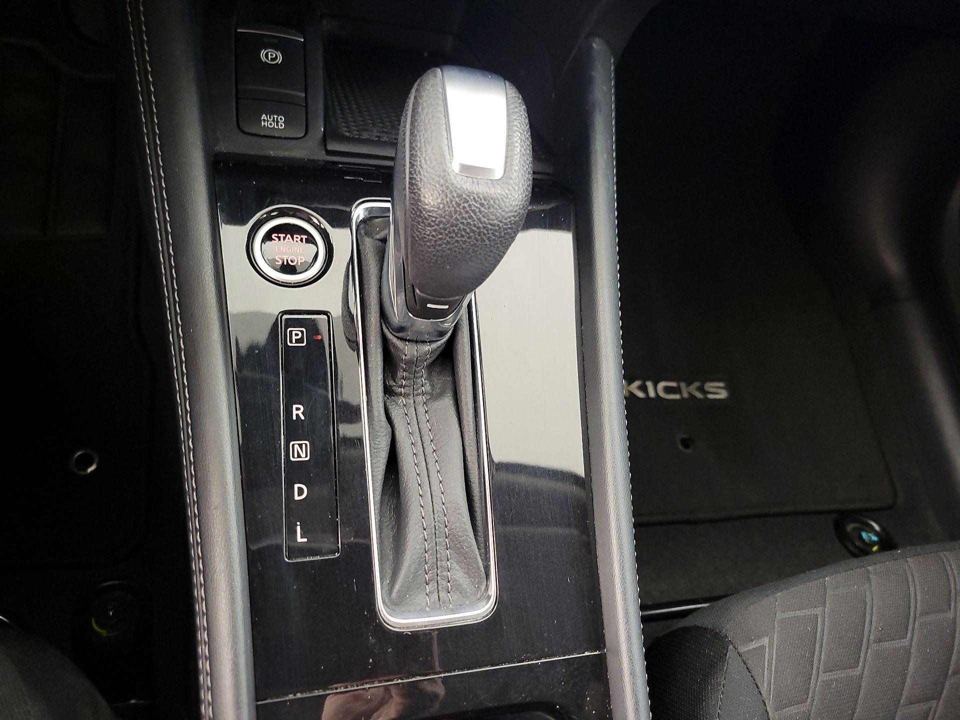 Thumbnail: 2021 Nissan Kicks - 16