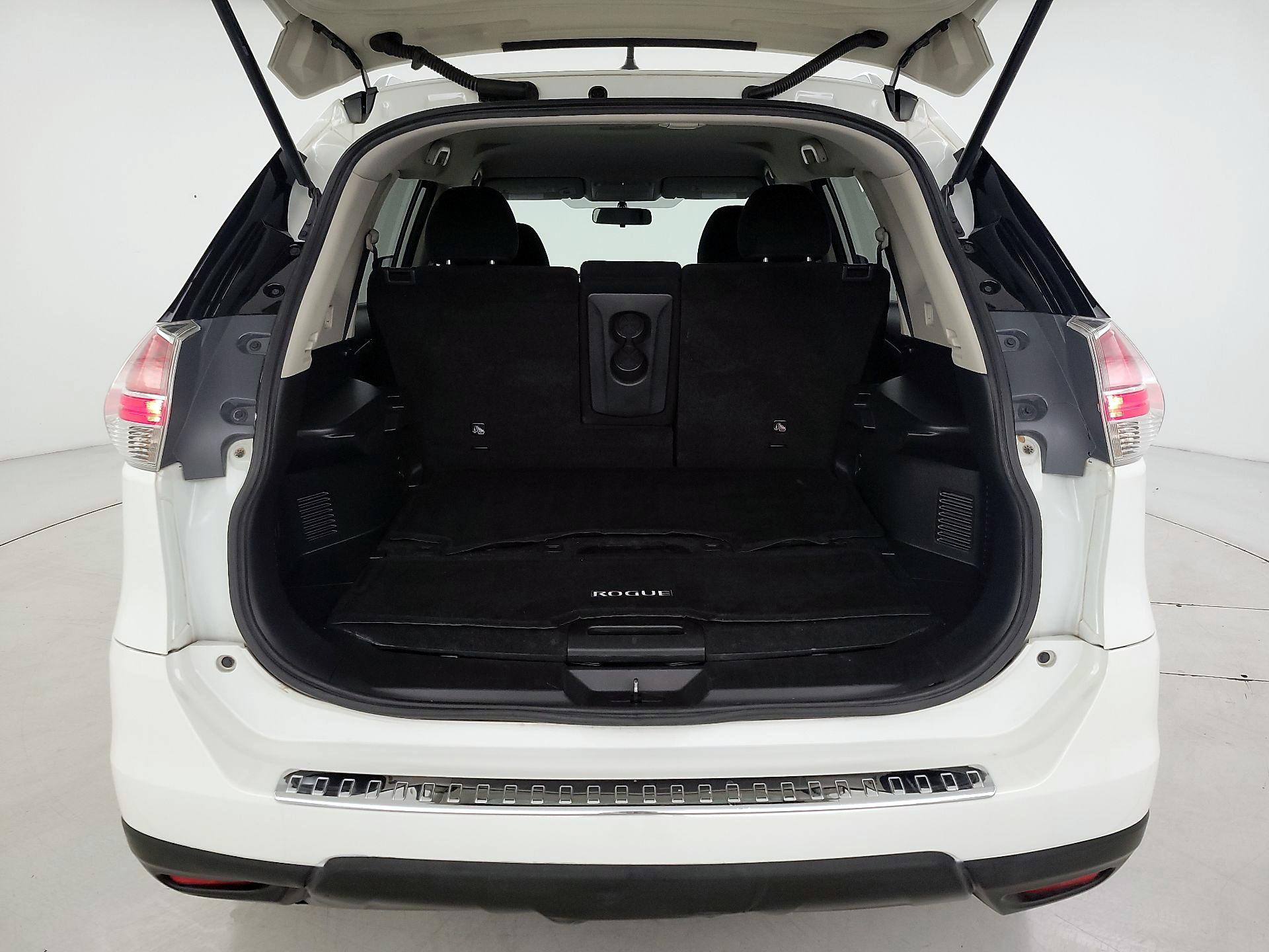 Thumbnail: 2016 Nissan Rogue - 20