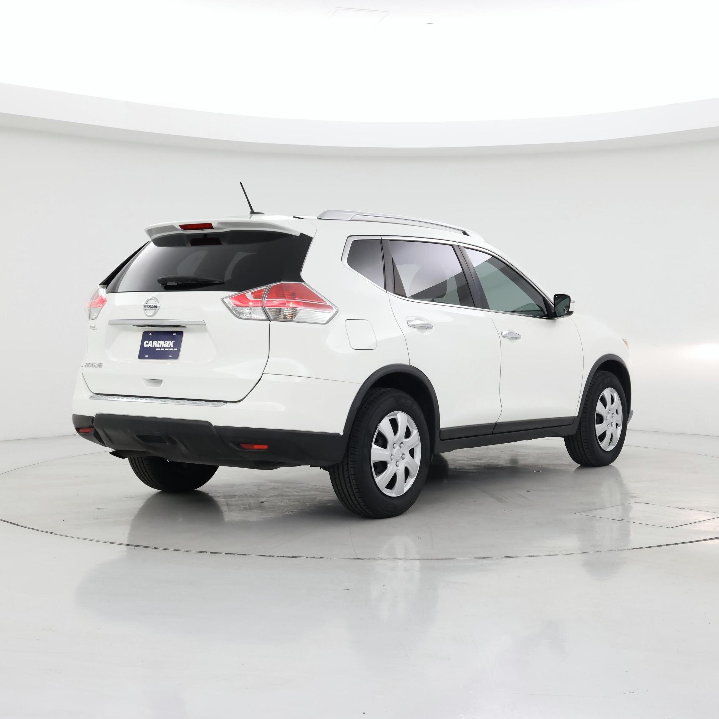 Thumbnail: 2016 Nissan Rogue - 8