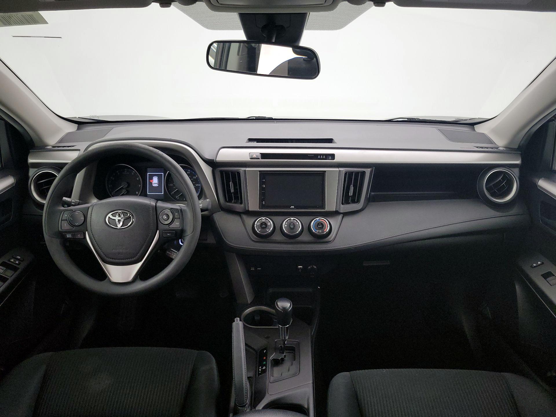 Thumbnail: 2017 Toyota RAV4 - 9