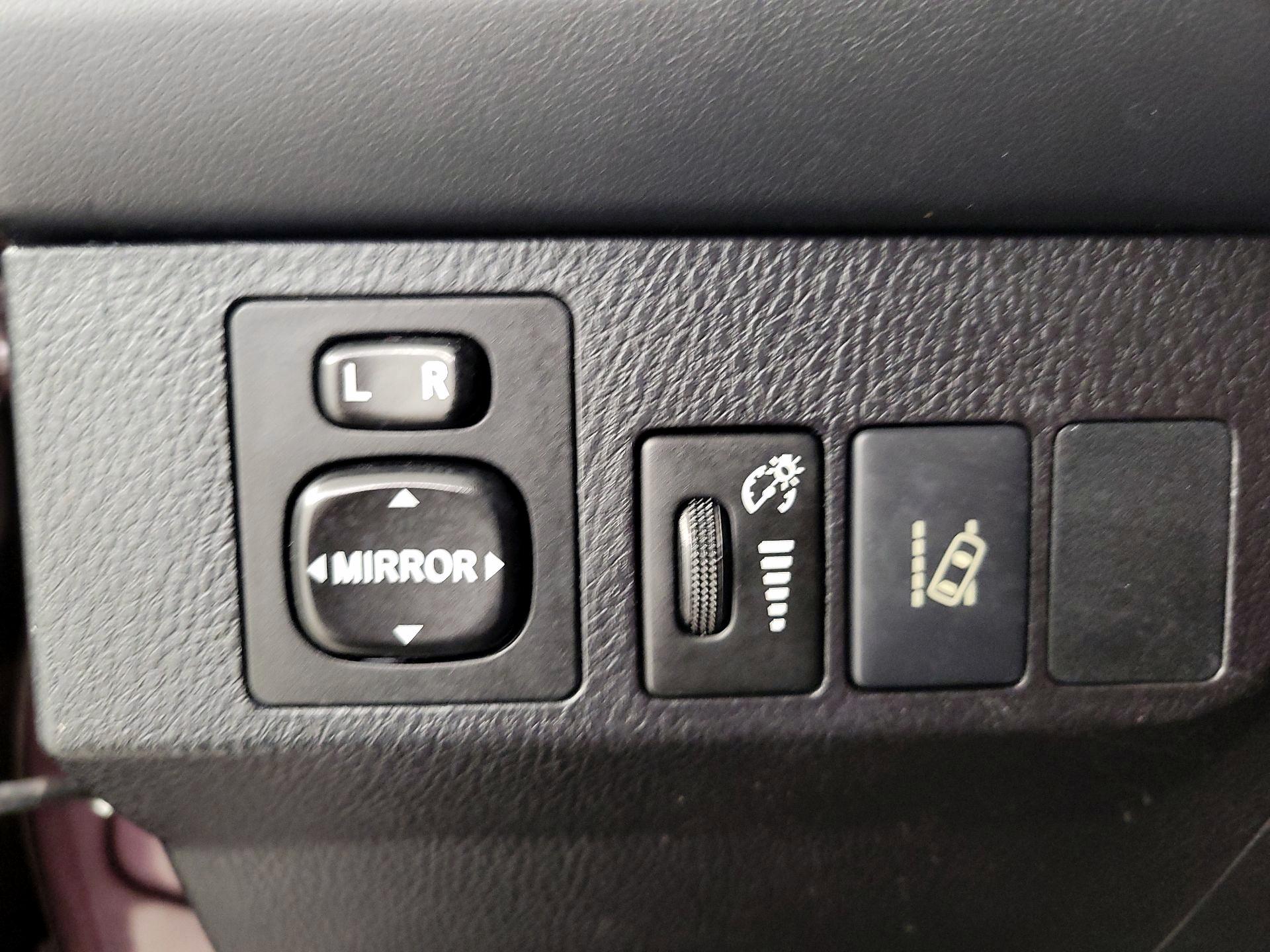 Thumbnail: 2017 Toyota RAV4 - 13