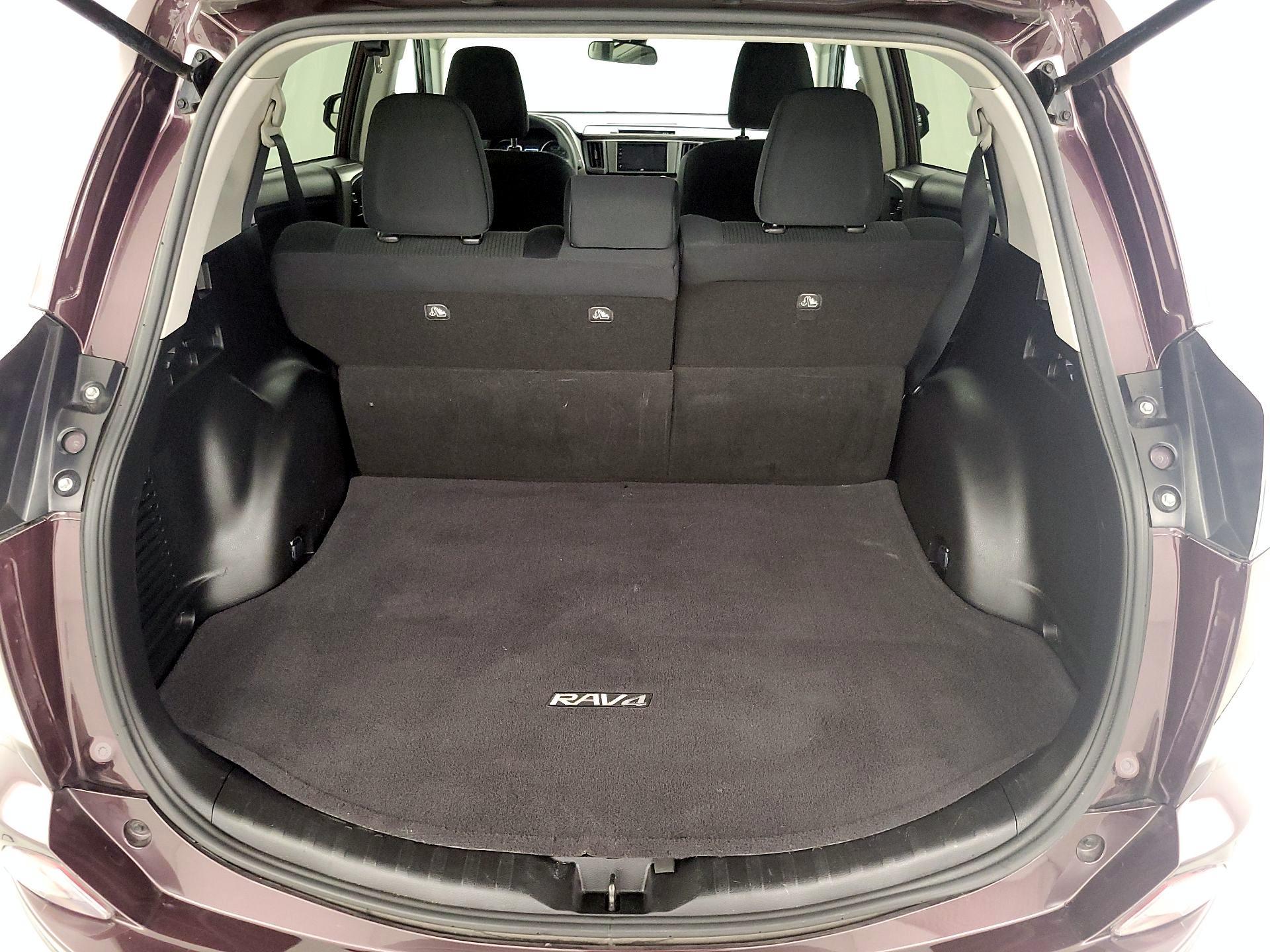 Thumbnail: 2017 Toyota RAV4 - 20