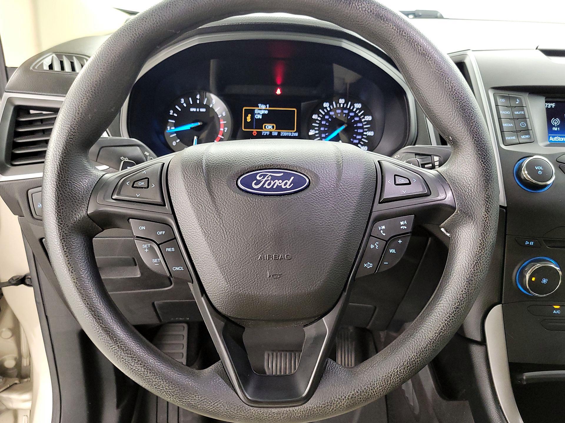 Thumbnail: 2017 Ford Edge - 10