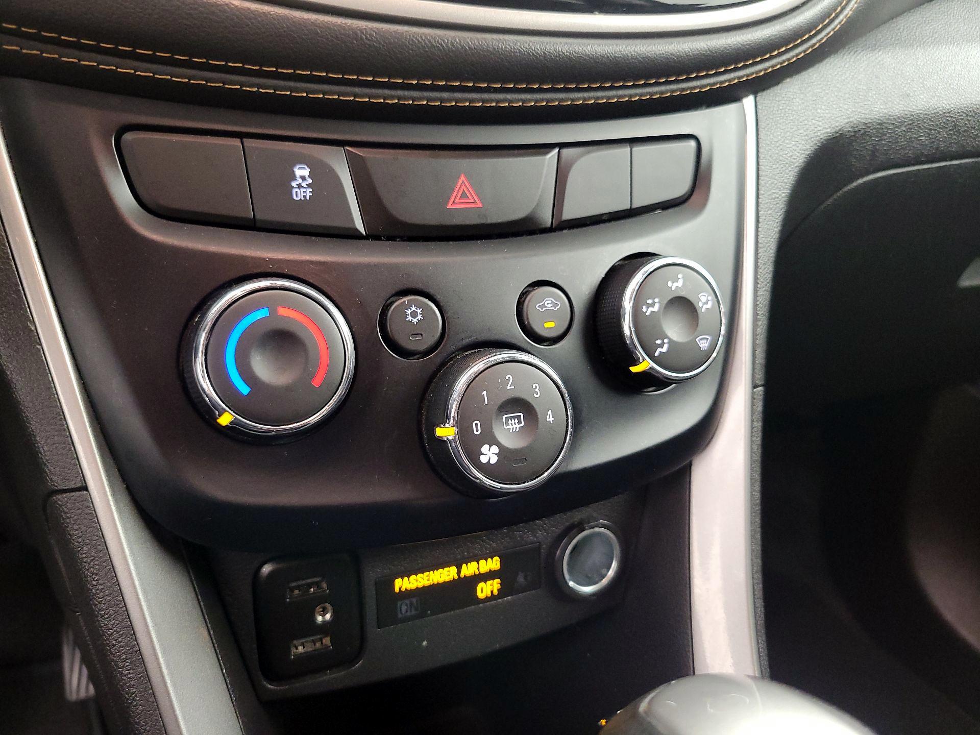 Thumbnail: 2020 Chevrolet Trax - 16