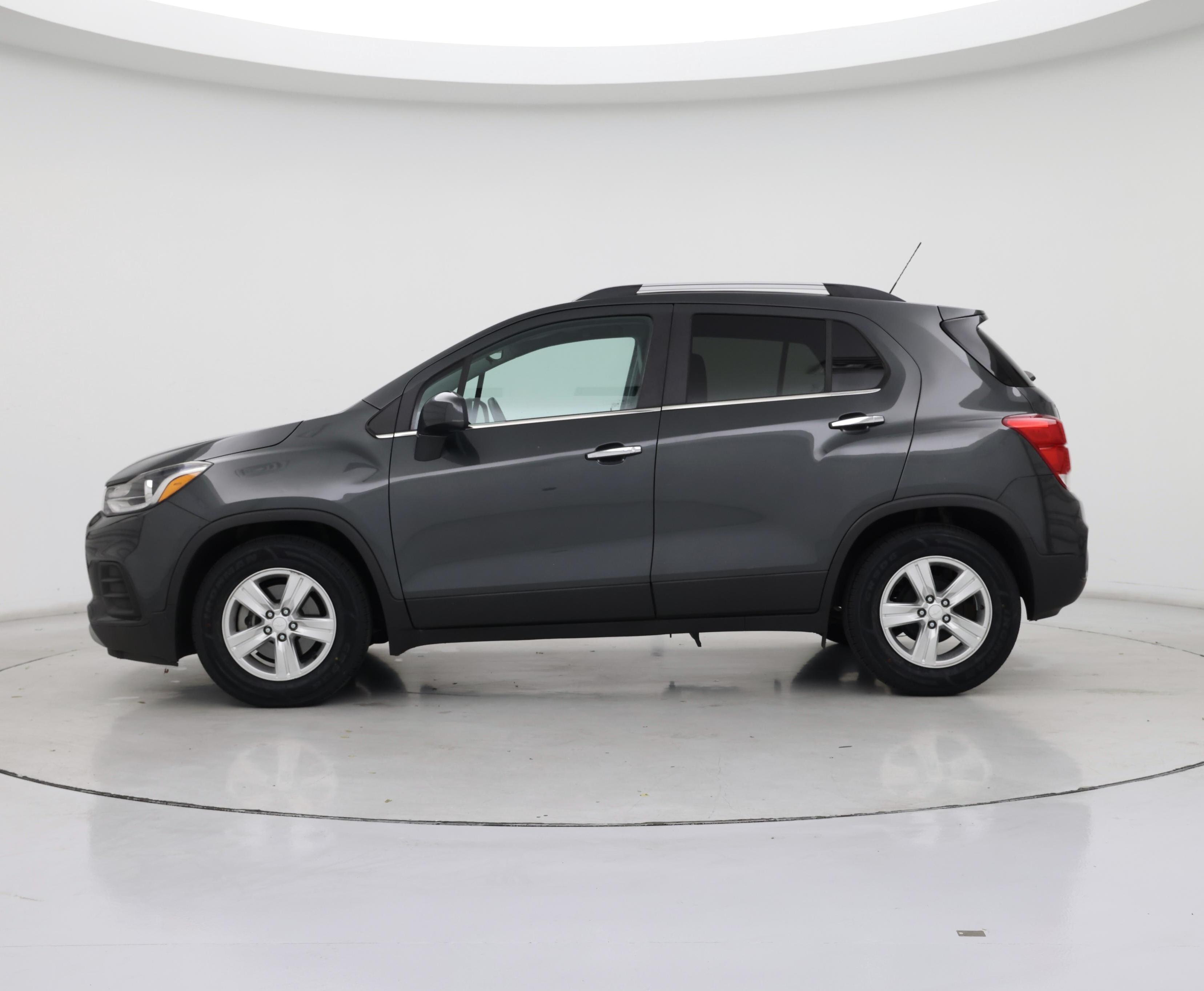 Thumbnail: 2020 Chevrolet Trax - 3
