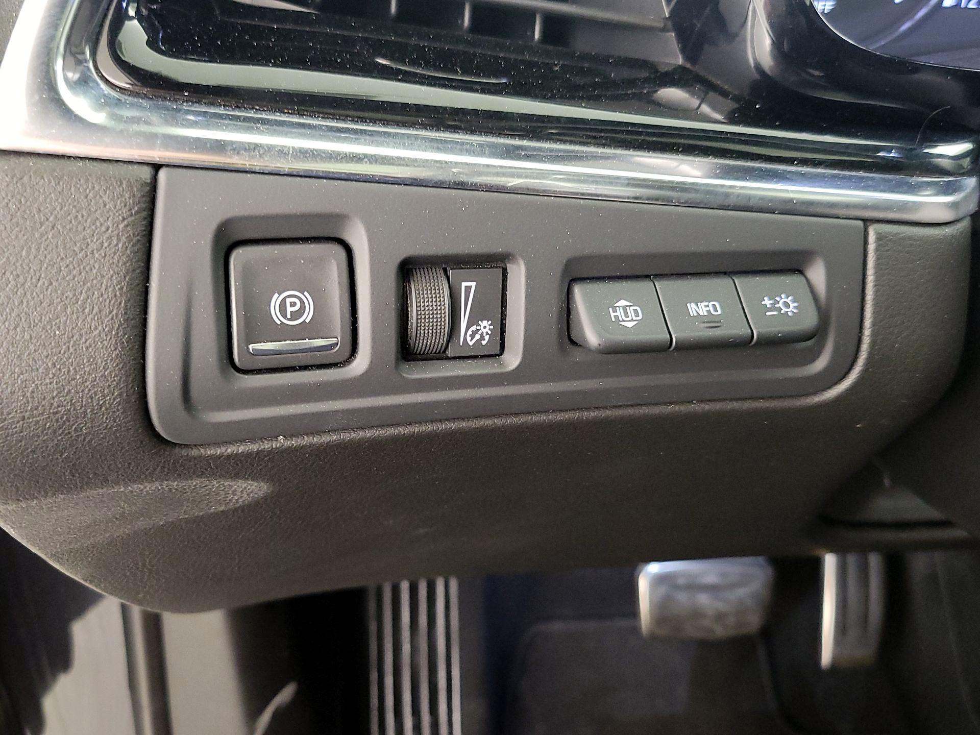 Thumbnail: 2021 Cadillac XT6 - 13