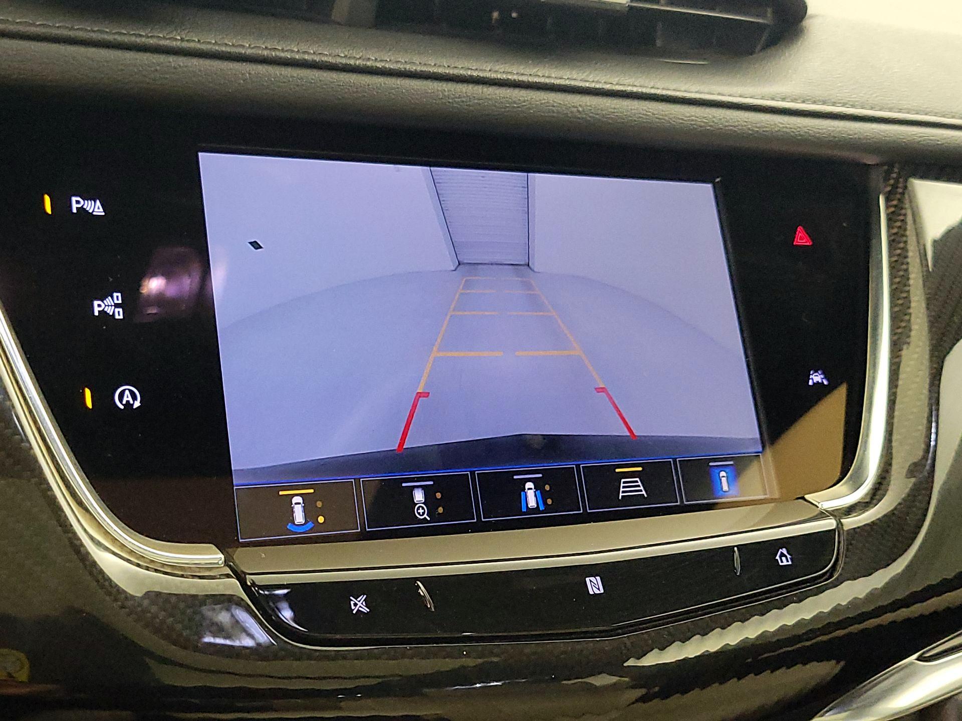 Thumbnail: 2021 Cadillac XT6 - 14
