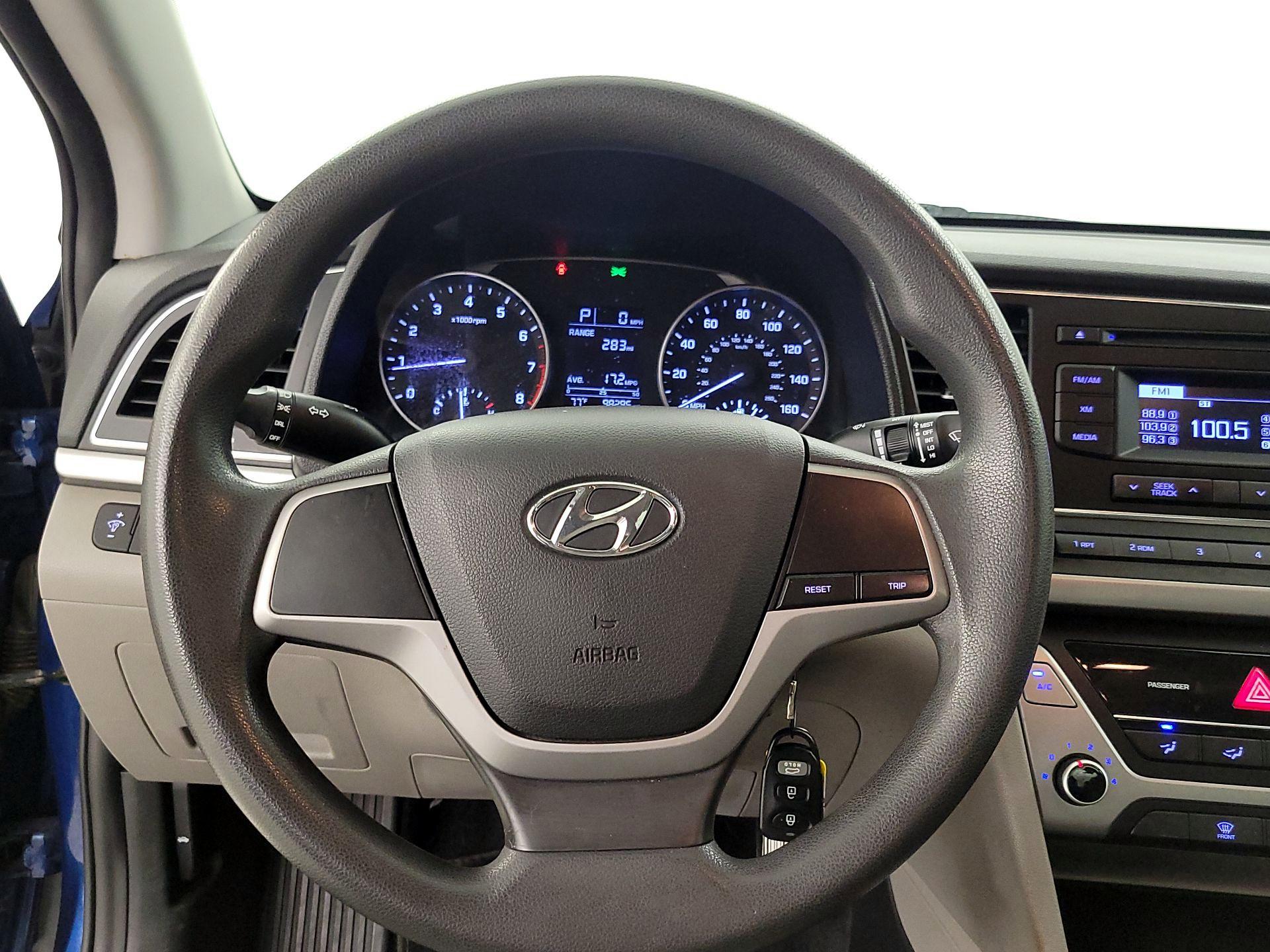 Thumbnail: 2017 Hyundai Elantra - 10