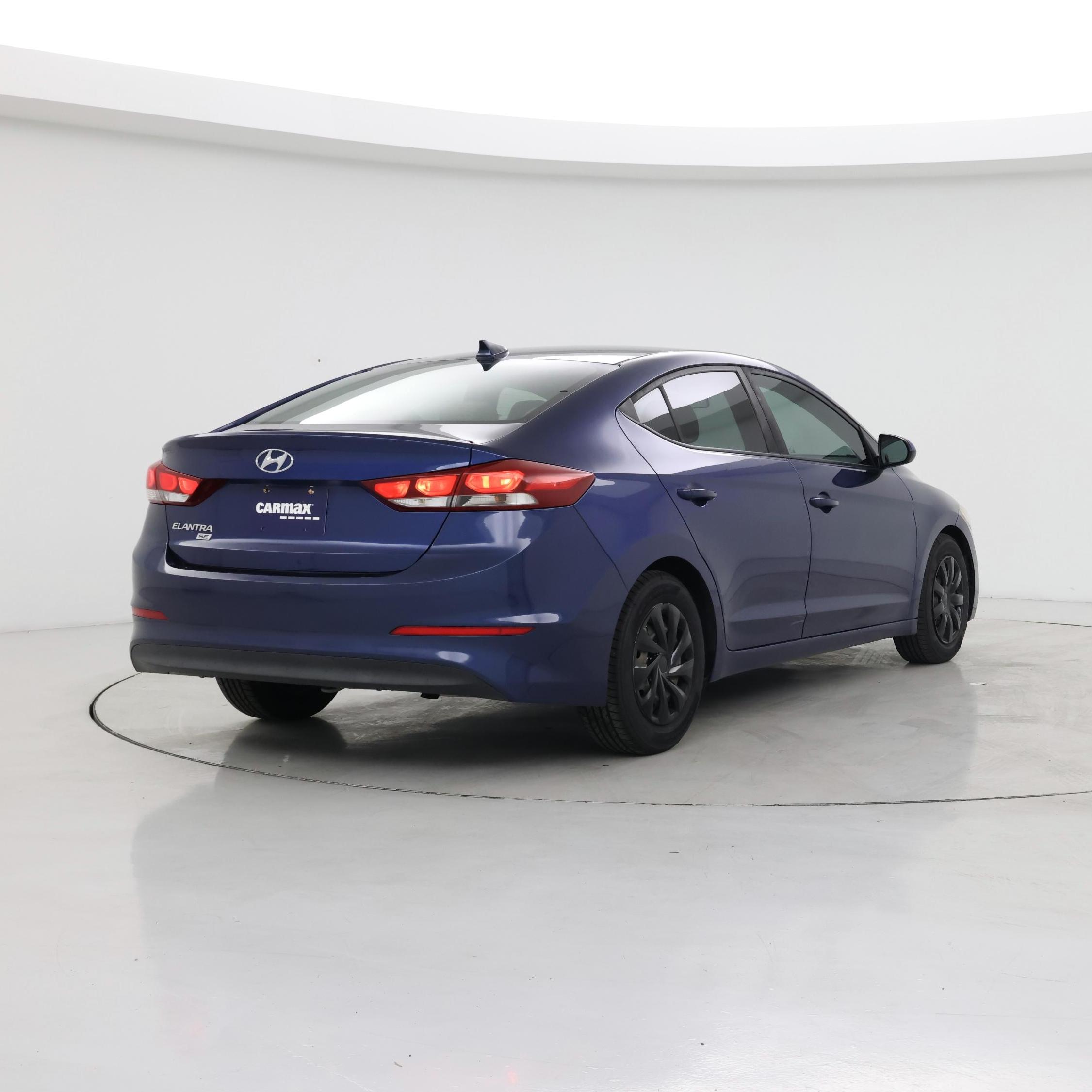 Thumbnail: 2017 Hyundai Elantra - 8