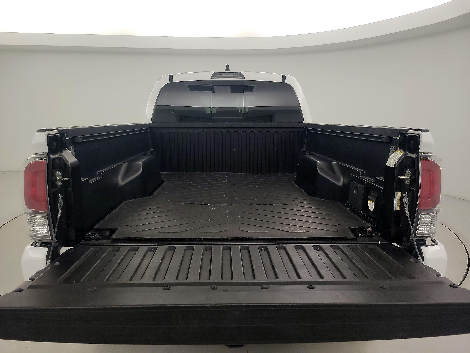 Thumbnail: 2020 Toyota Tacoma - 19