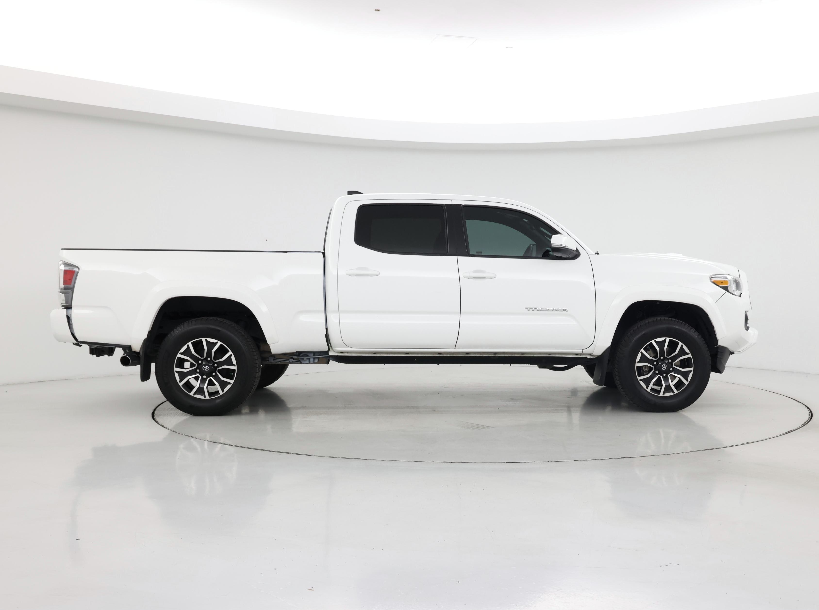 Thumbnail: 2020 Toyota Tacoma - 7