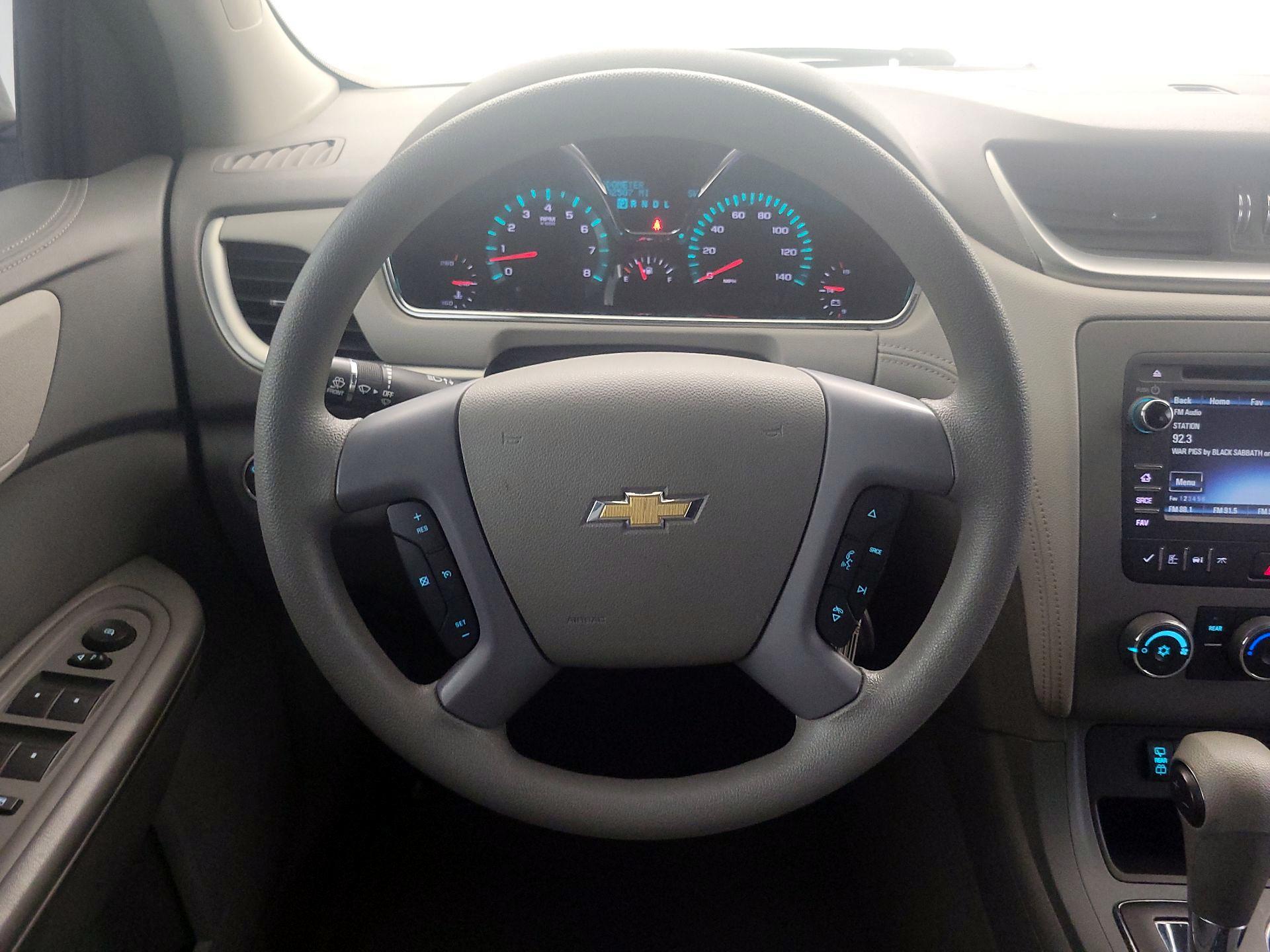 Thumbnail: 2017 Chevrolet Traverse - 10