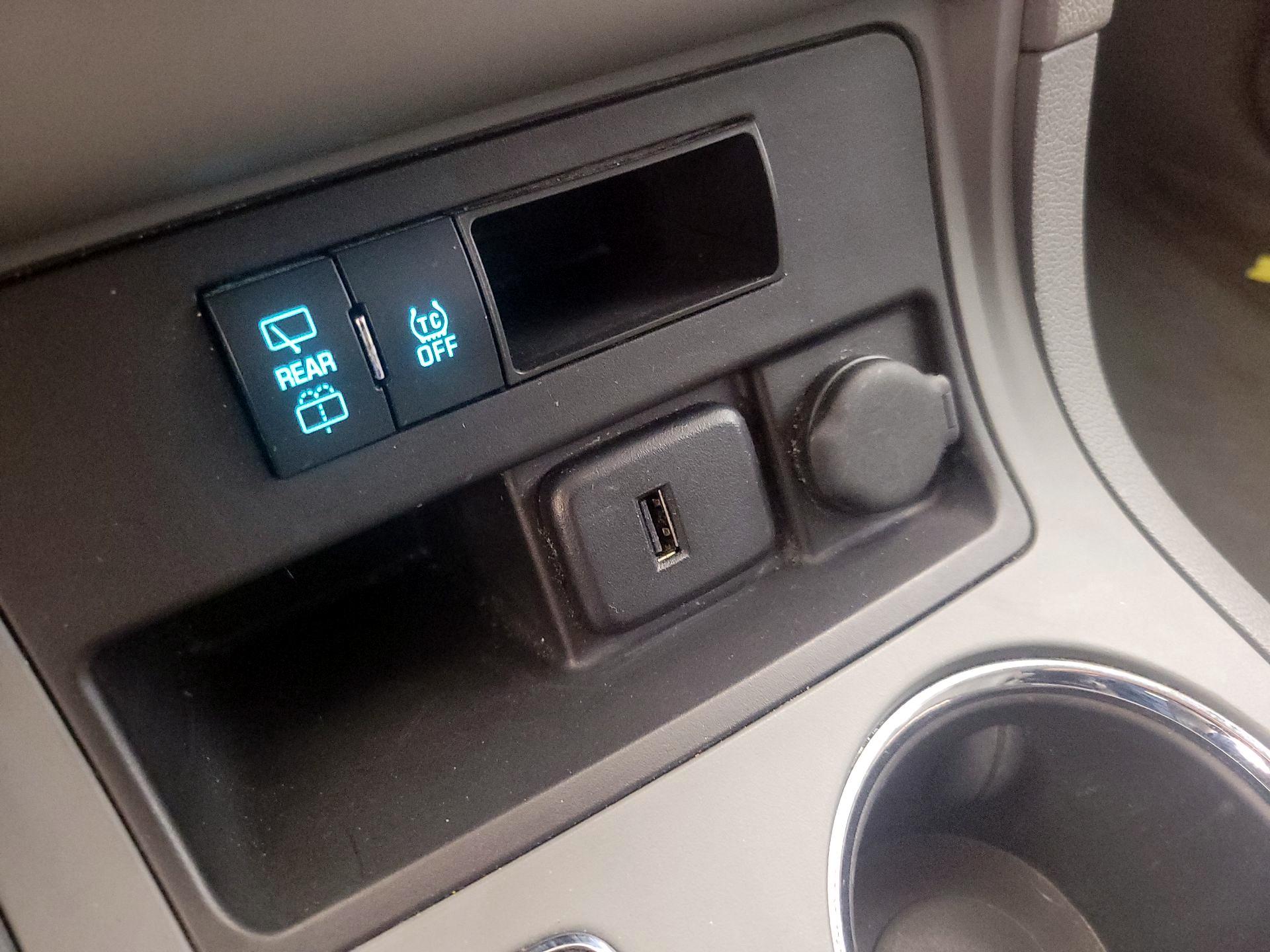 Thumbnail: 2017 Chevrolet Traverse - 18