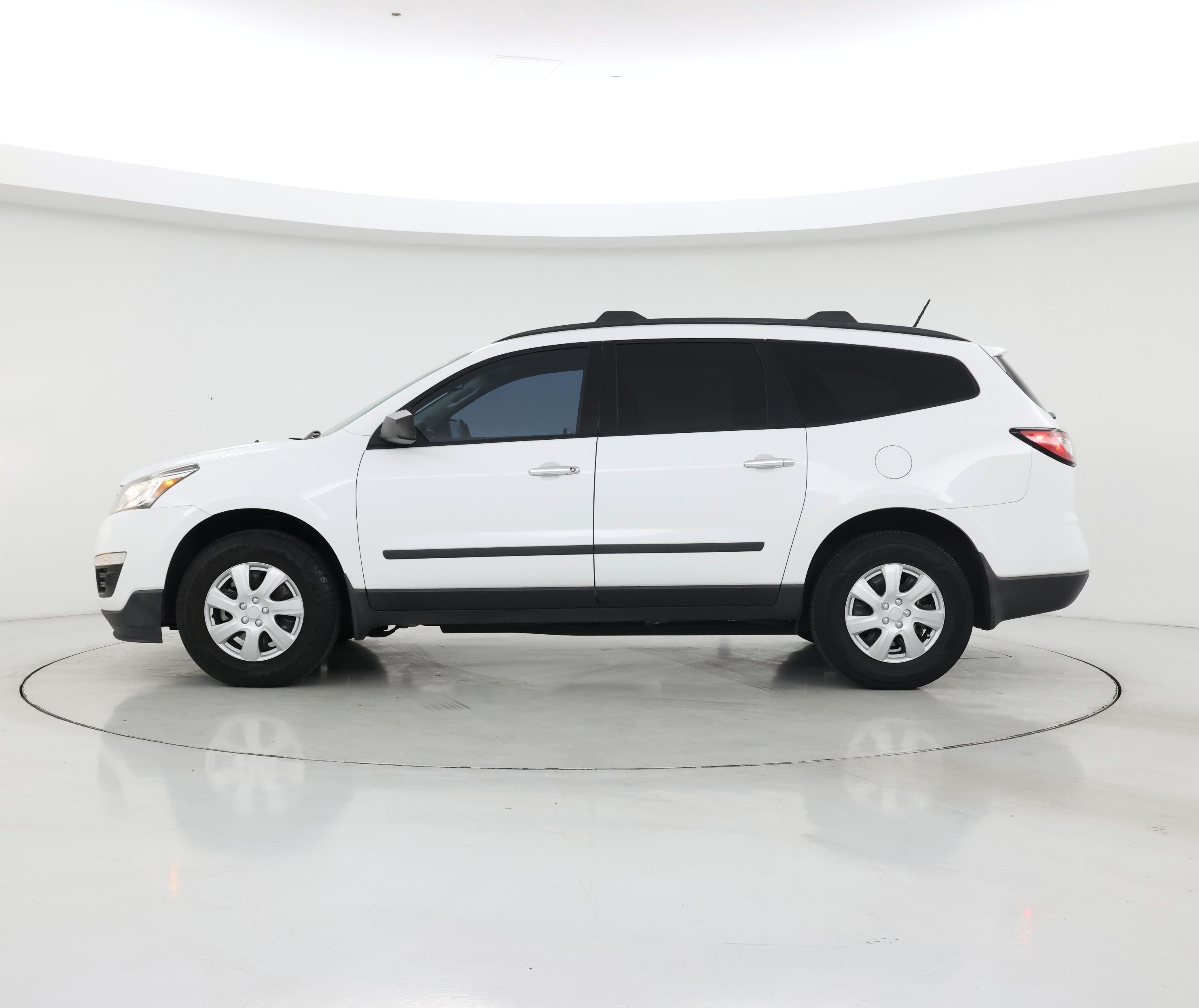 Thumbnail: 2017 Chevrolet Traverse - 3