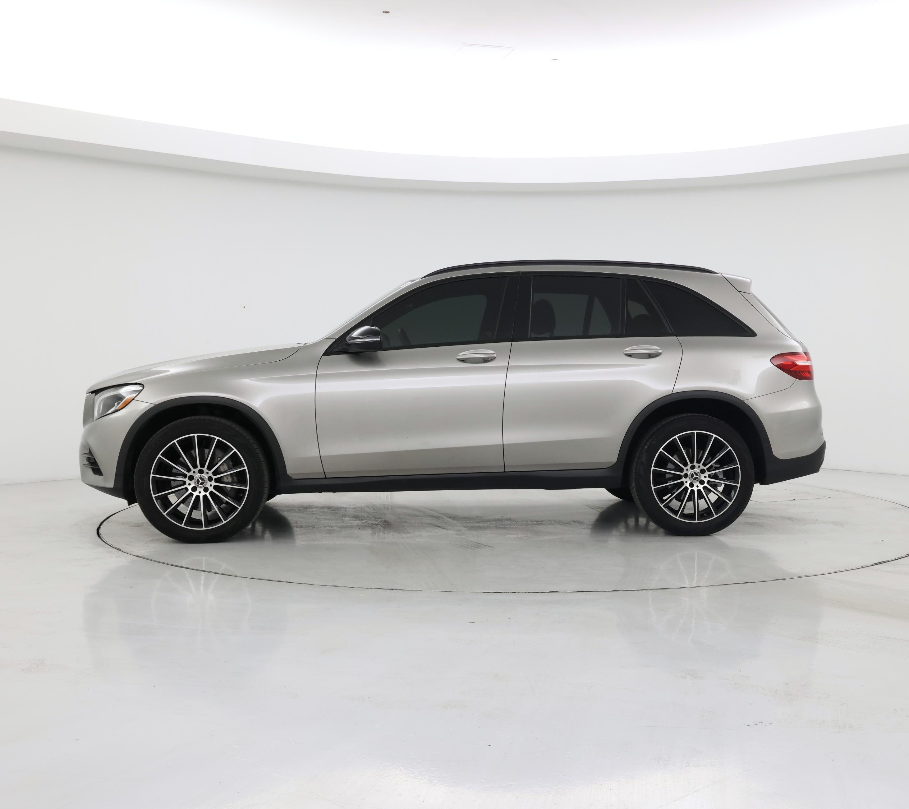 Thumbnail: 2019 Mercedes-Benz GLC - 3
