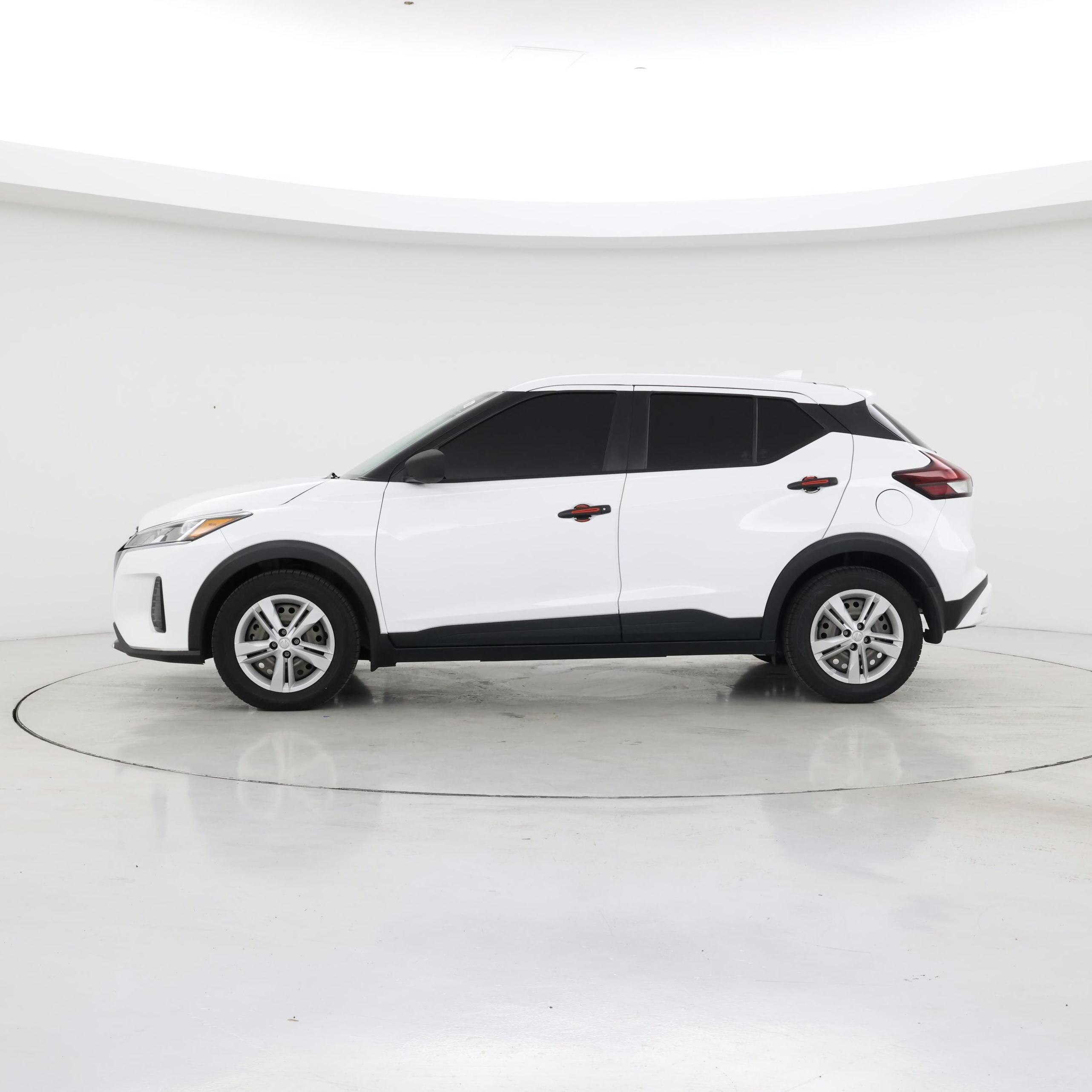 Thumbnail: 2023 Nissan Kicks - 3
