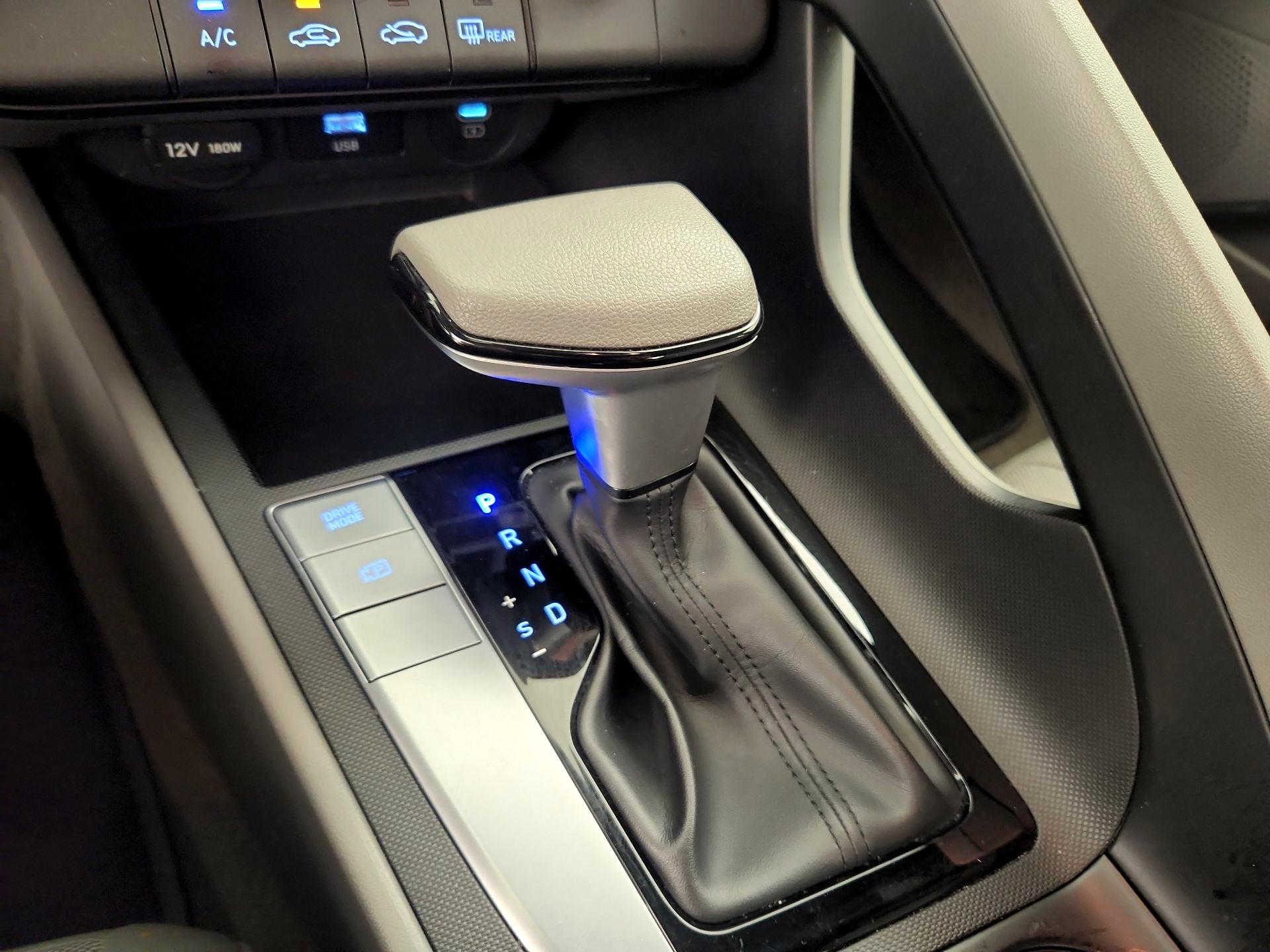 Thumbnail: 2024 Hyundai Elantra - 17