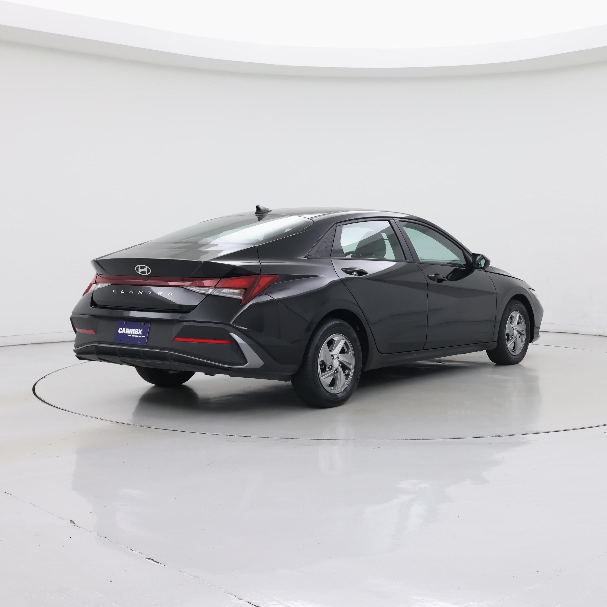 Thumbnail: 2024 Hyundai Elantra - 8