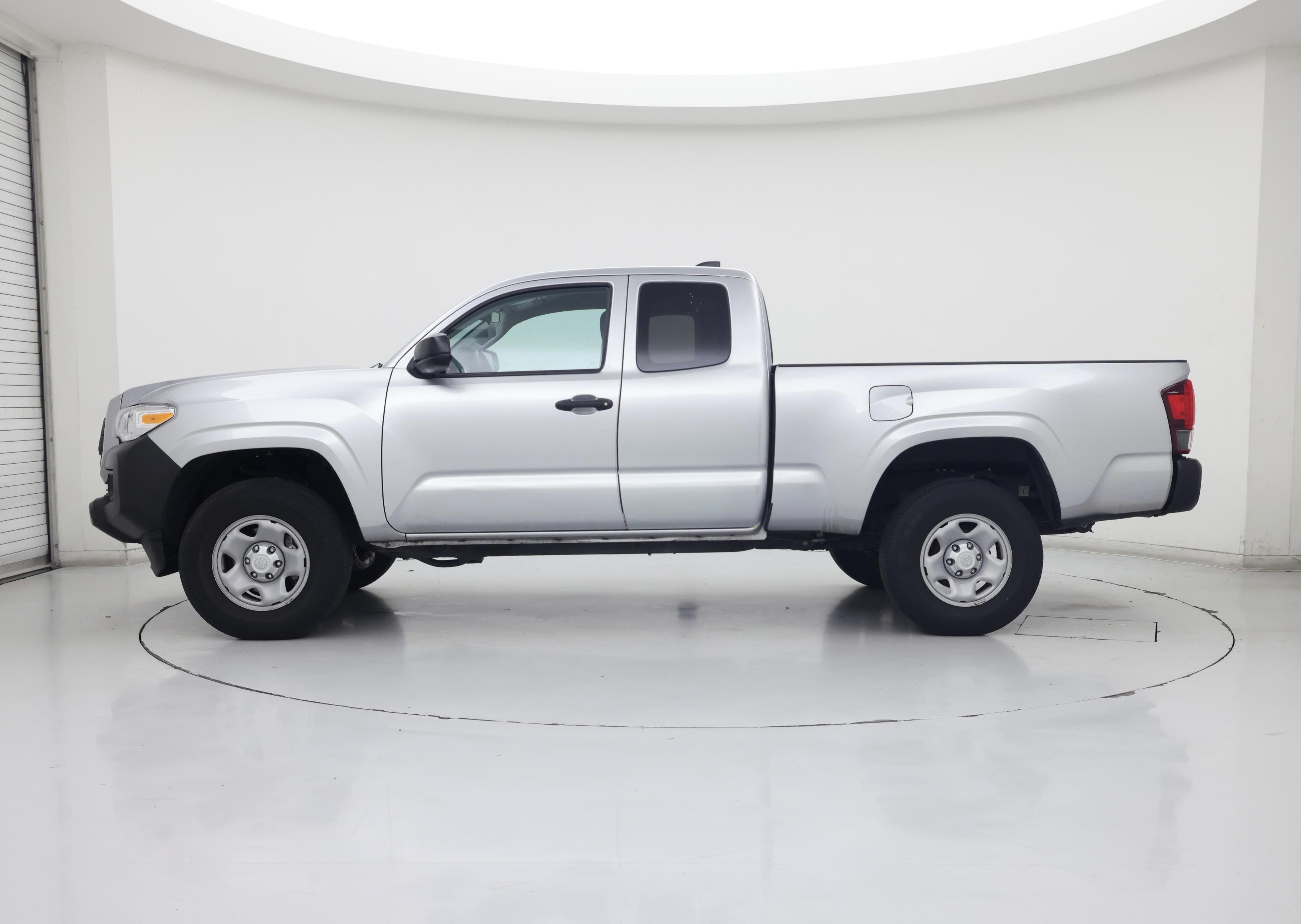 Thumbnail: 2022 Toyota Tacoma - 3