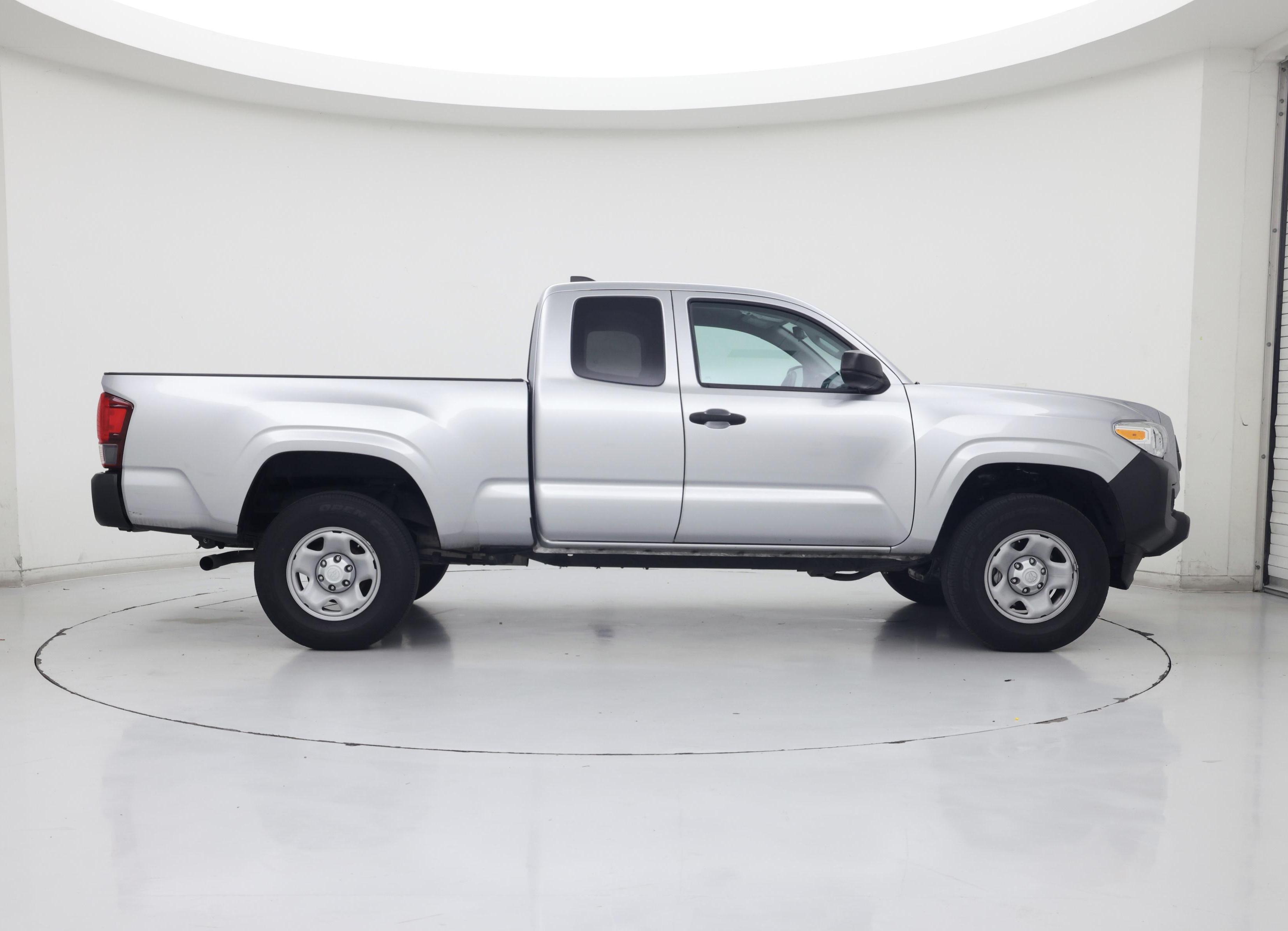 Thumbnail: 2022 Toyota Tacoma - 7