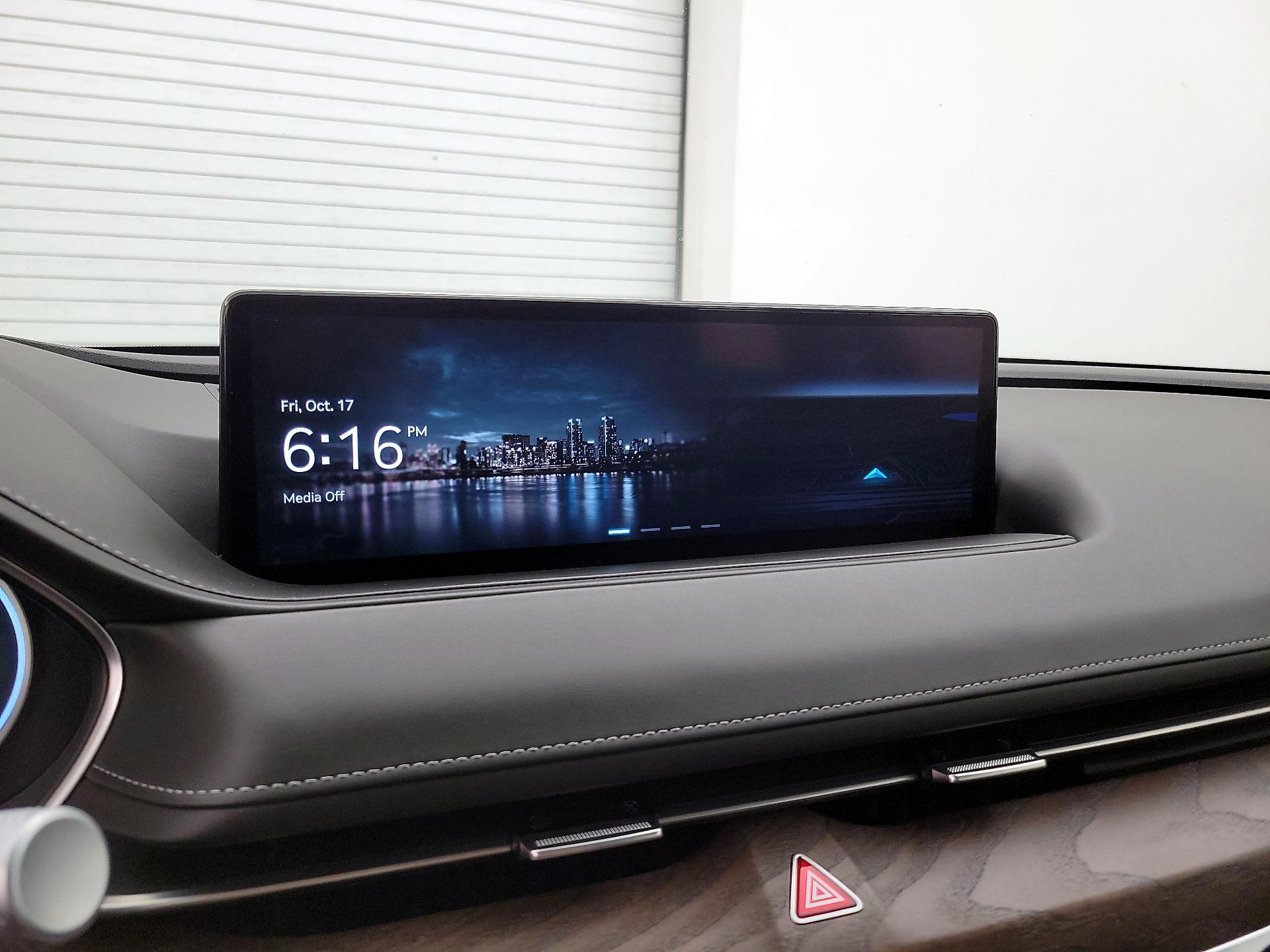 Thumbnail: 2022 Genesis G80 - 16