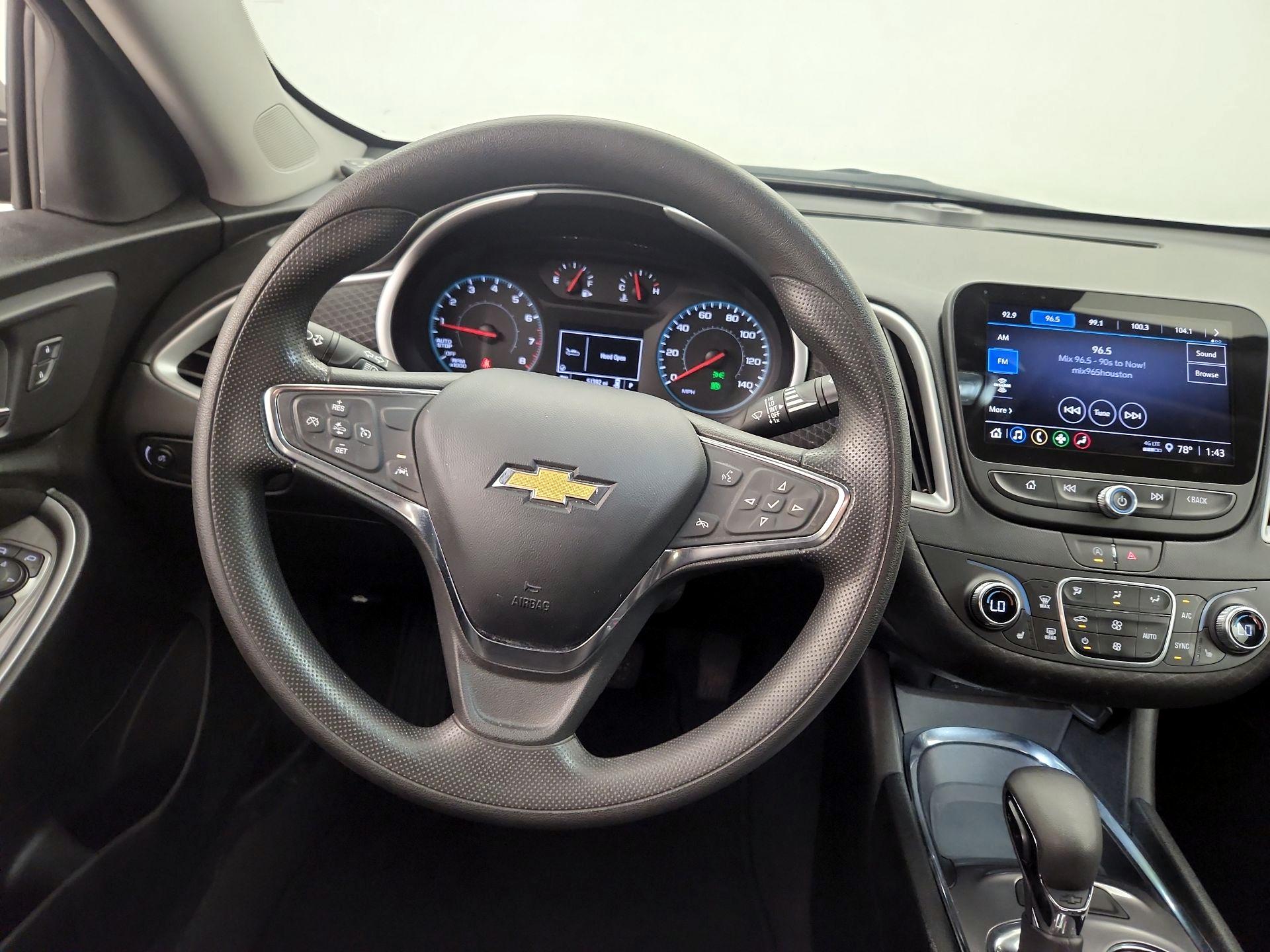 Thumbnail: 2023 Chevrolet Malibu - 10