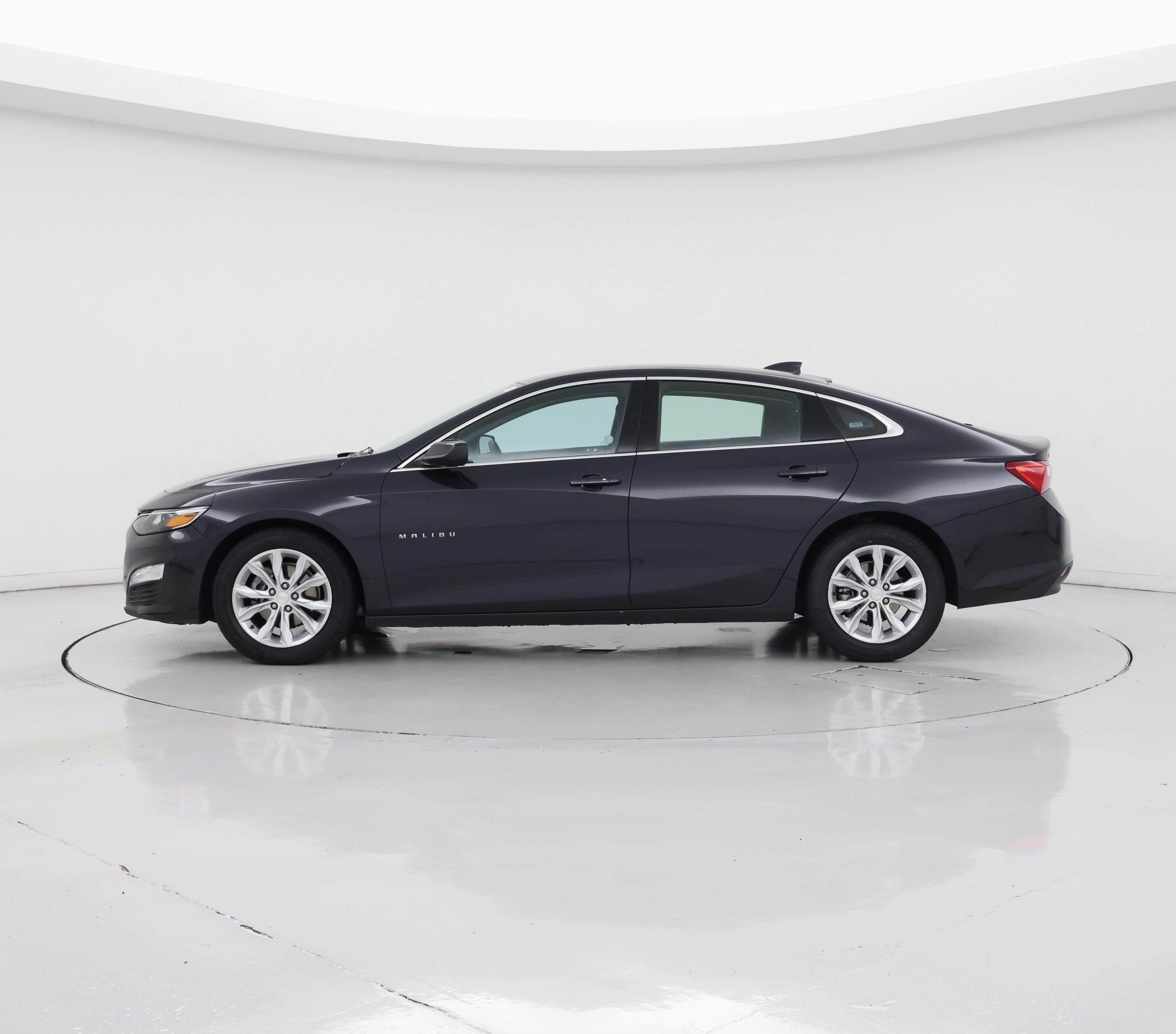 Thumbnail: 2023 Chevrolet Malibu - 3