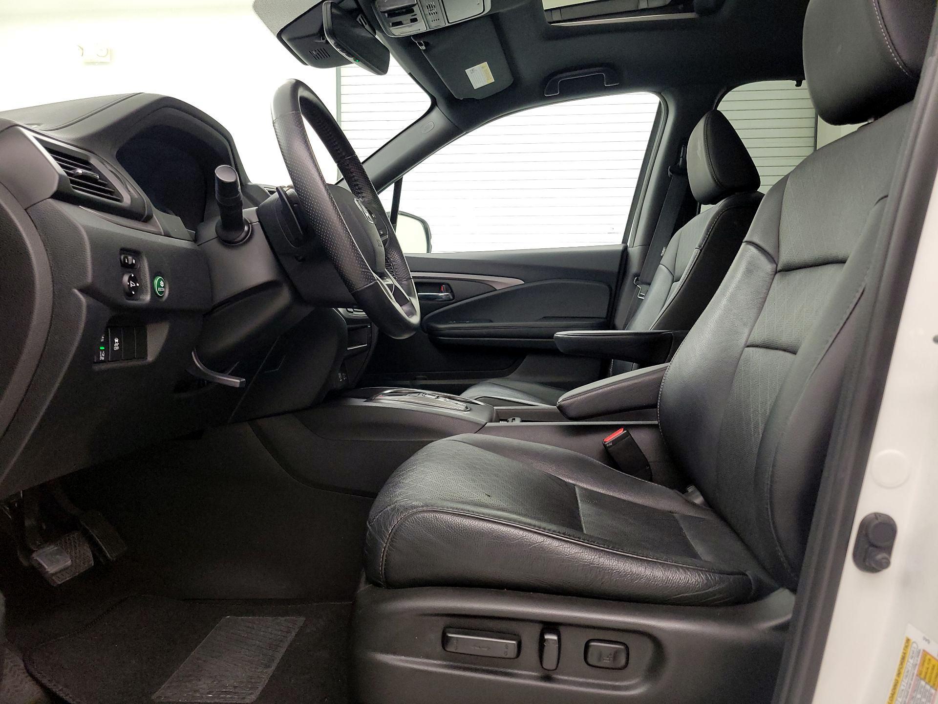 Thumbnail: 2020 Honda Passport - 11