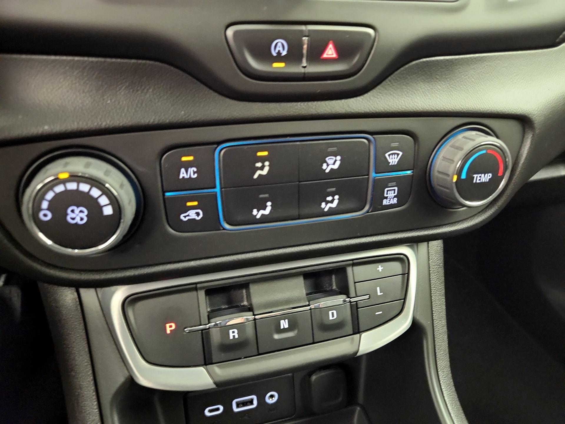 Thumbnail: 2022 GMC Terrain - 16