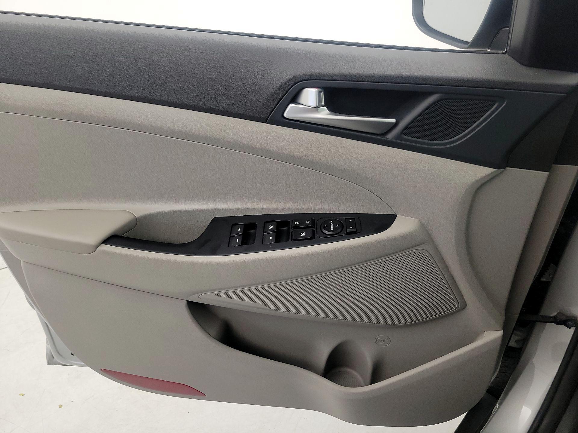 Thumbnail: 2020 Hyundai Tucson - 12