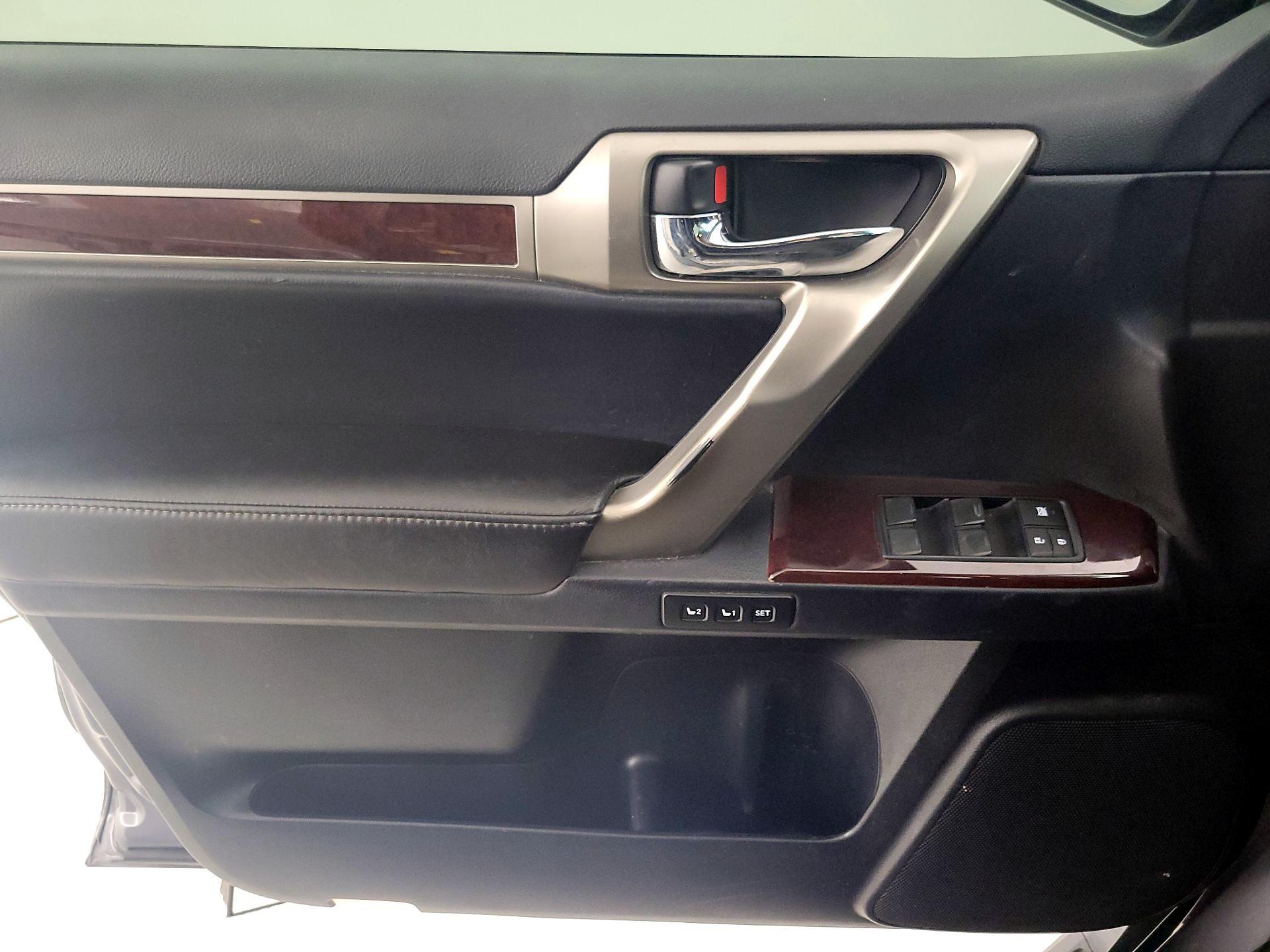 Thumbnail: 2017 Lexus GX - 12