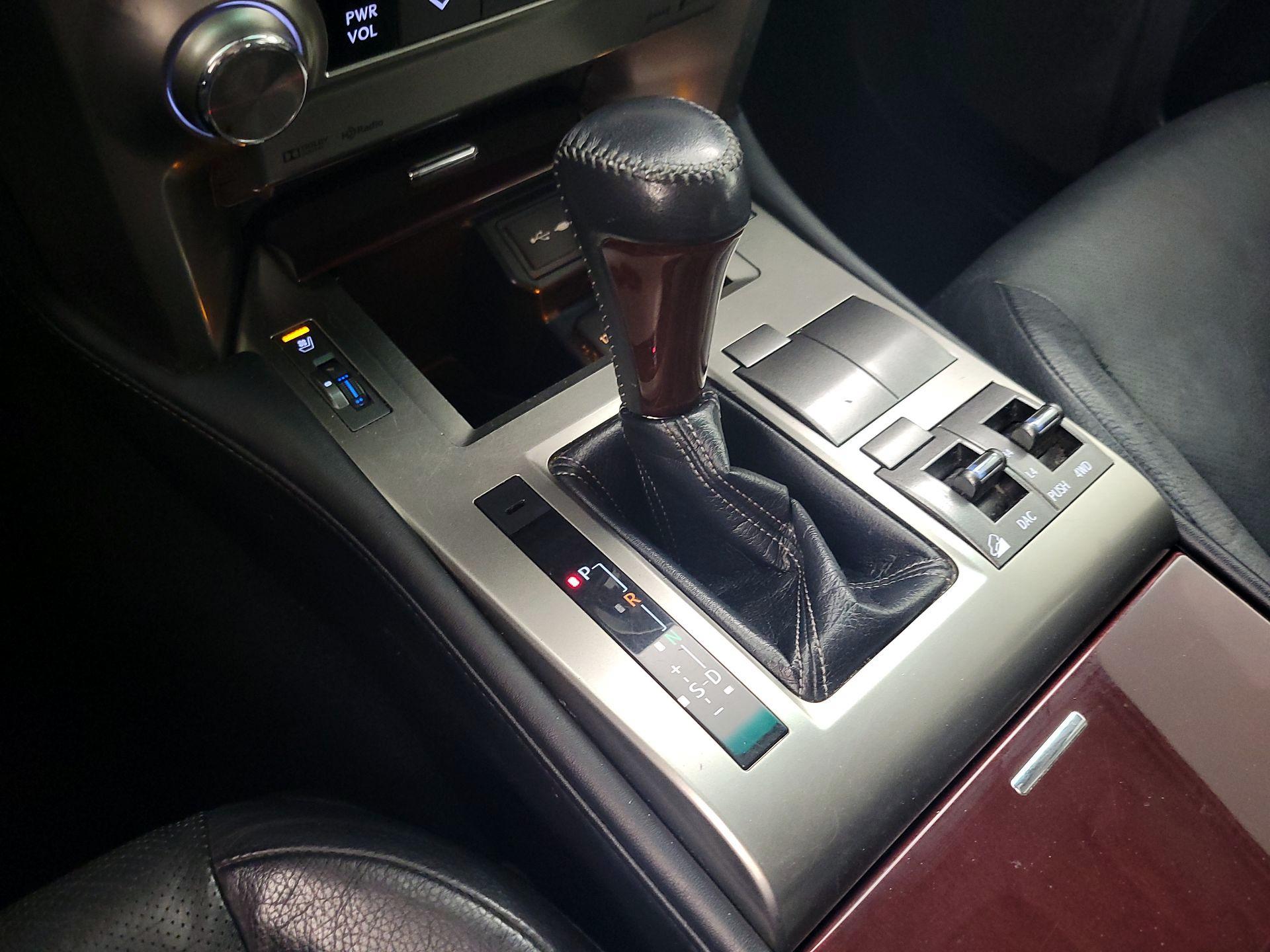 Thumbnail: 2017 Lexus GX - 18