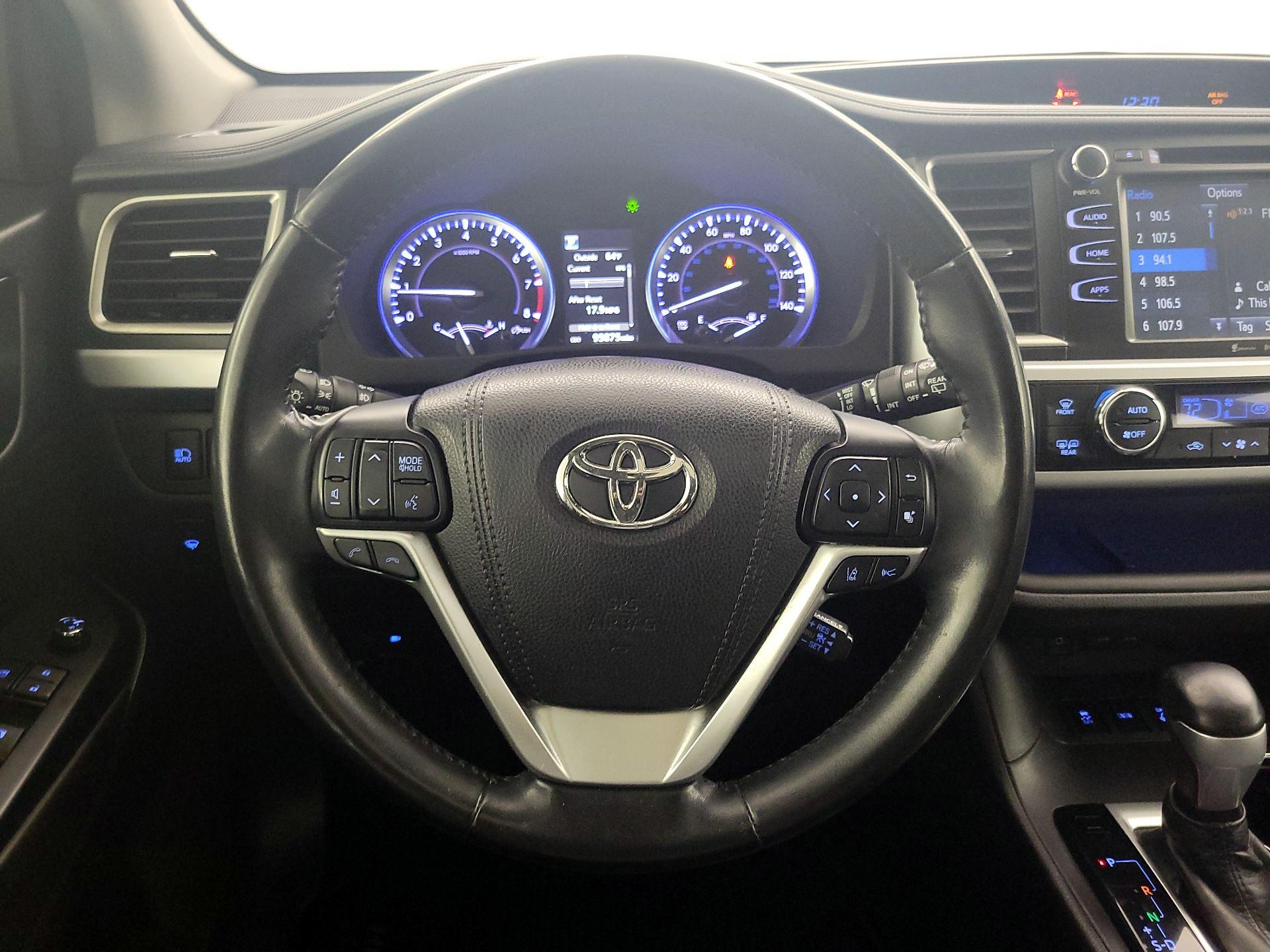 Thumbnail: 2018 Toyota Highlander - 10
