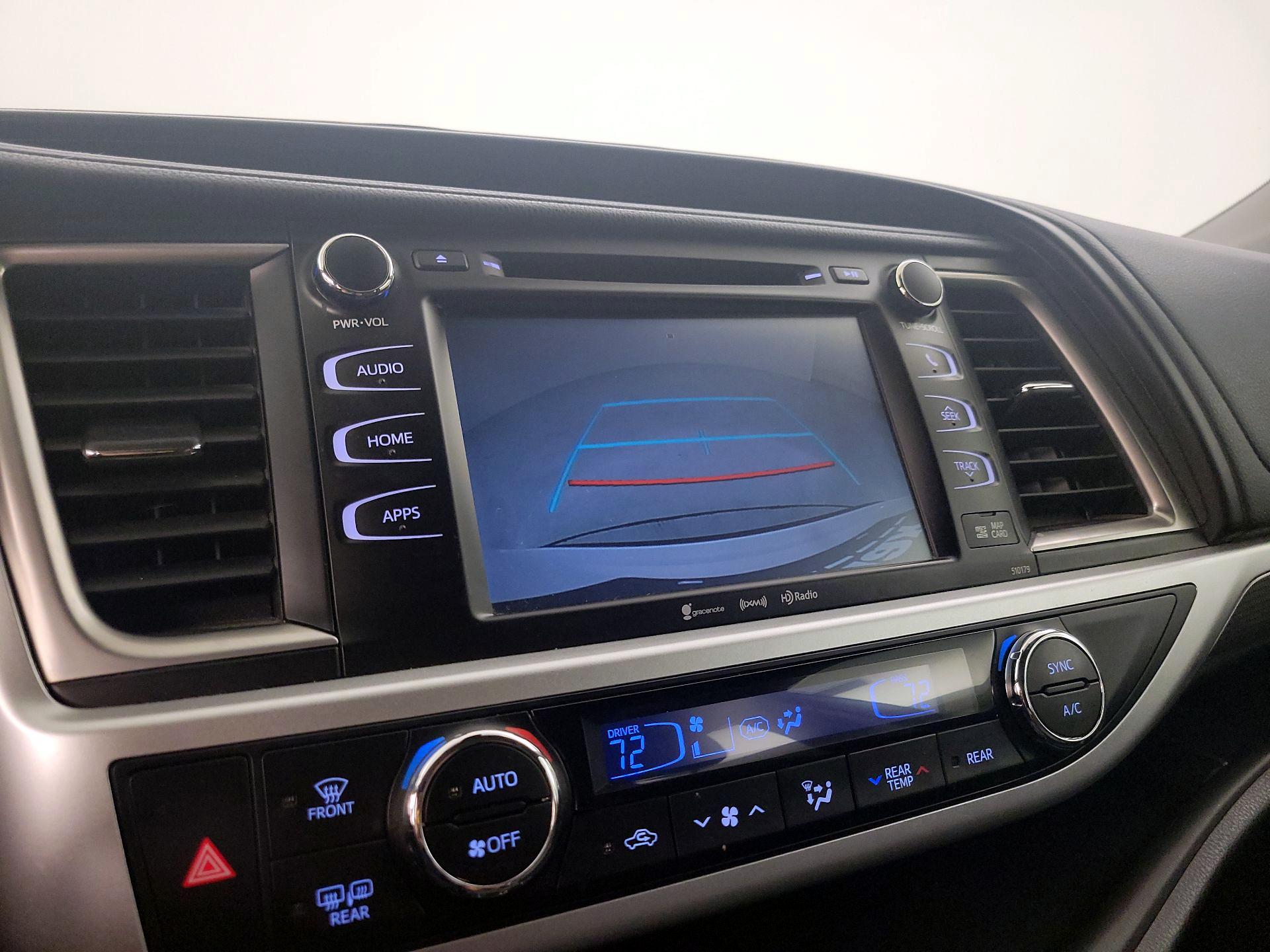 Thumbnail: 2018 Toyota Highlander - 14