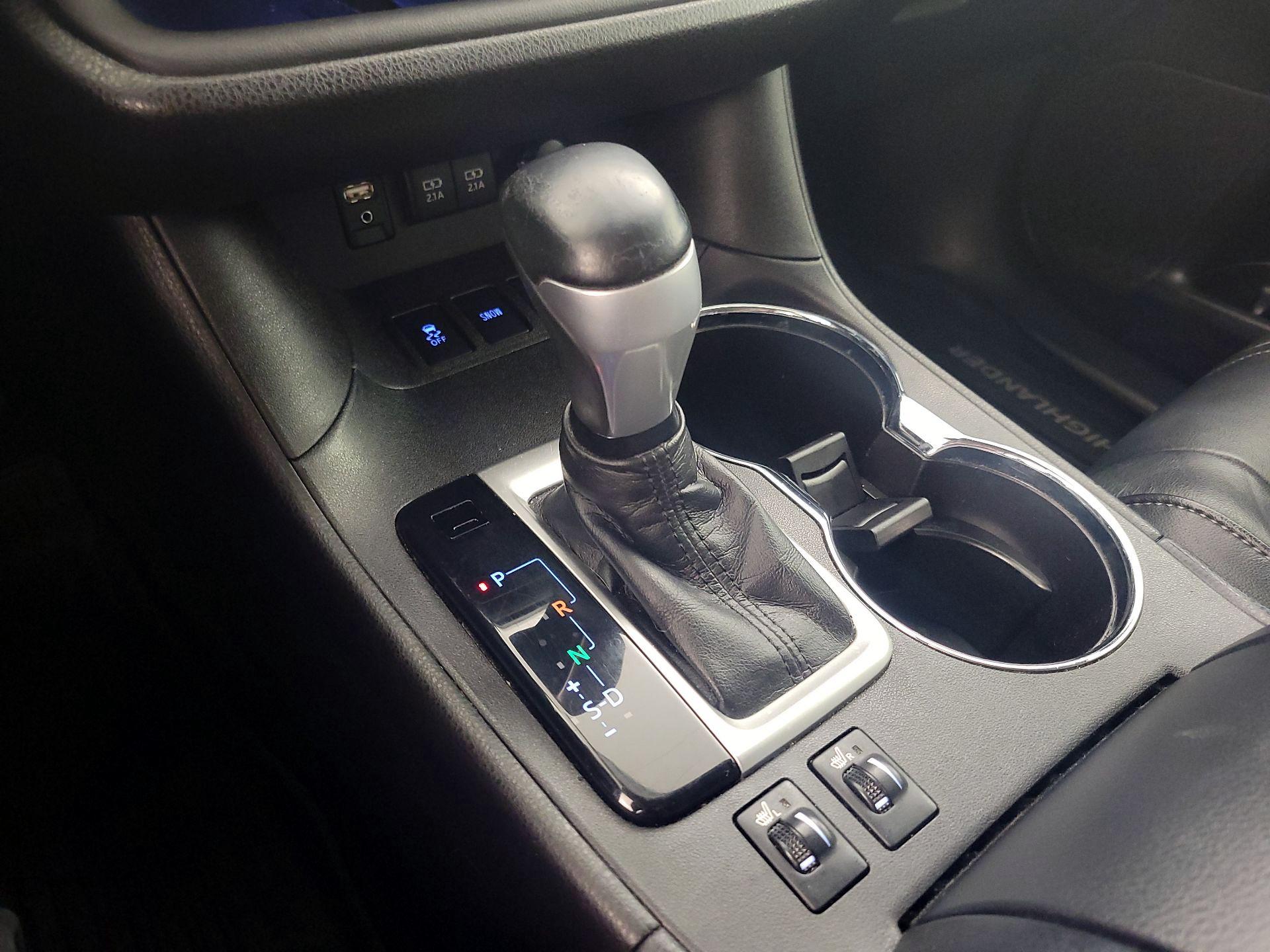 Thumbnail: 2018 Toyota Highlander - 17
